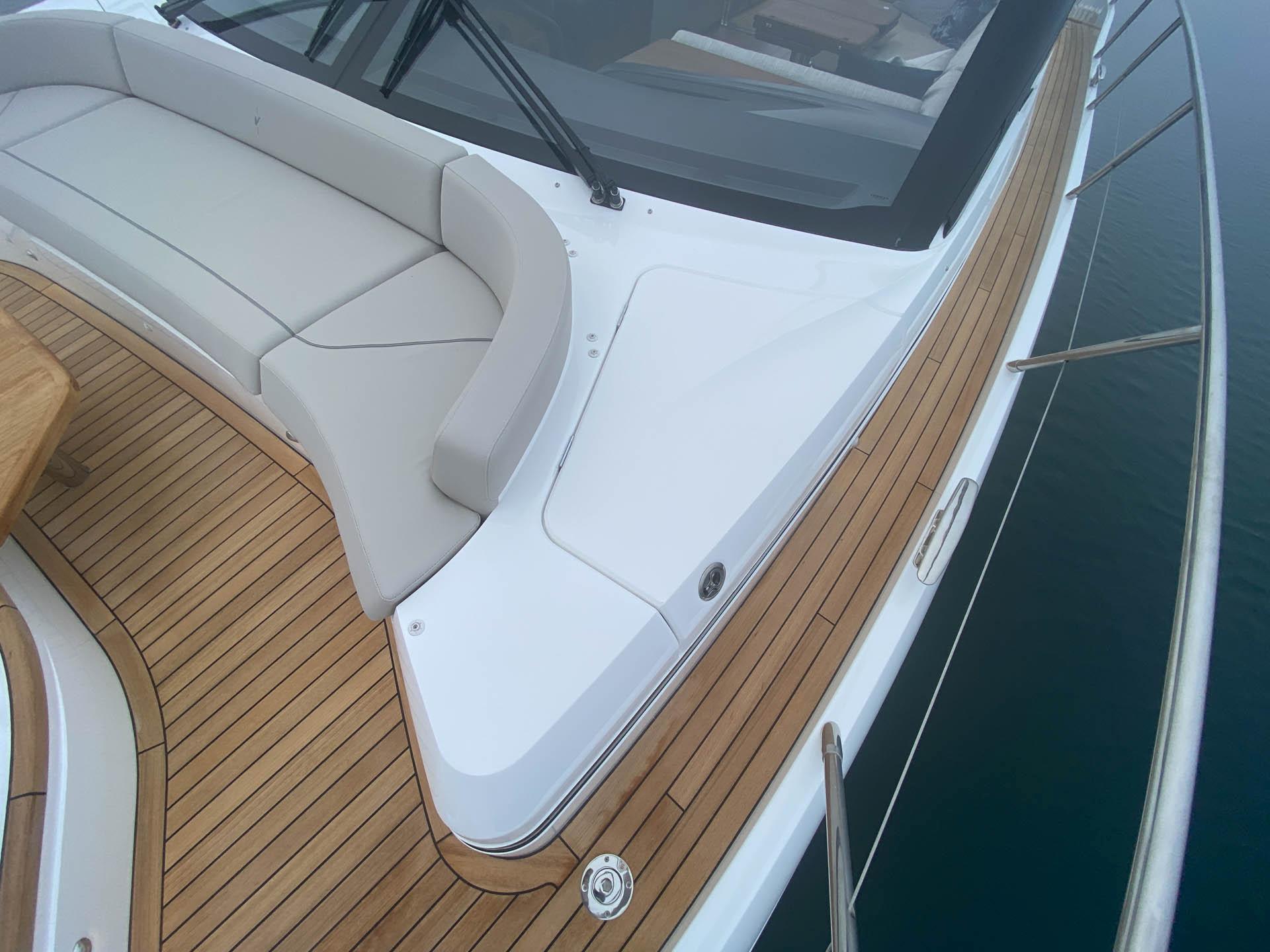 V55030 Yacht Photos Pics 