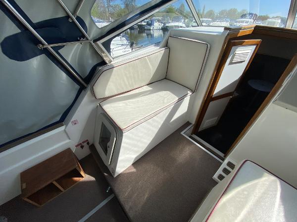 1997 Falcon Tomahawk 23 Sundeck (Highcraft)