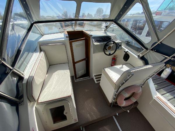 1997 Falcon Tomahawk 23 Sundeck (Highcraft)