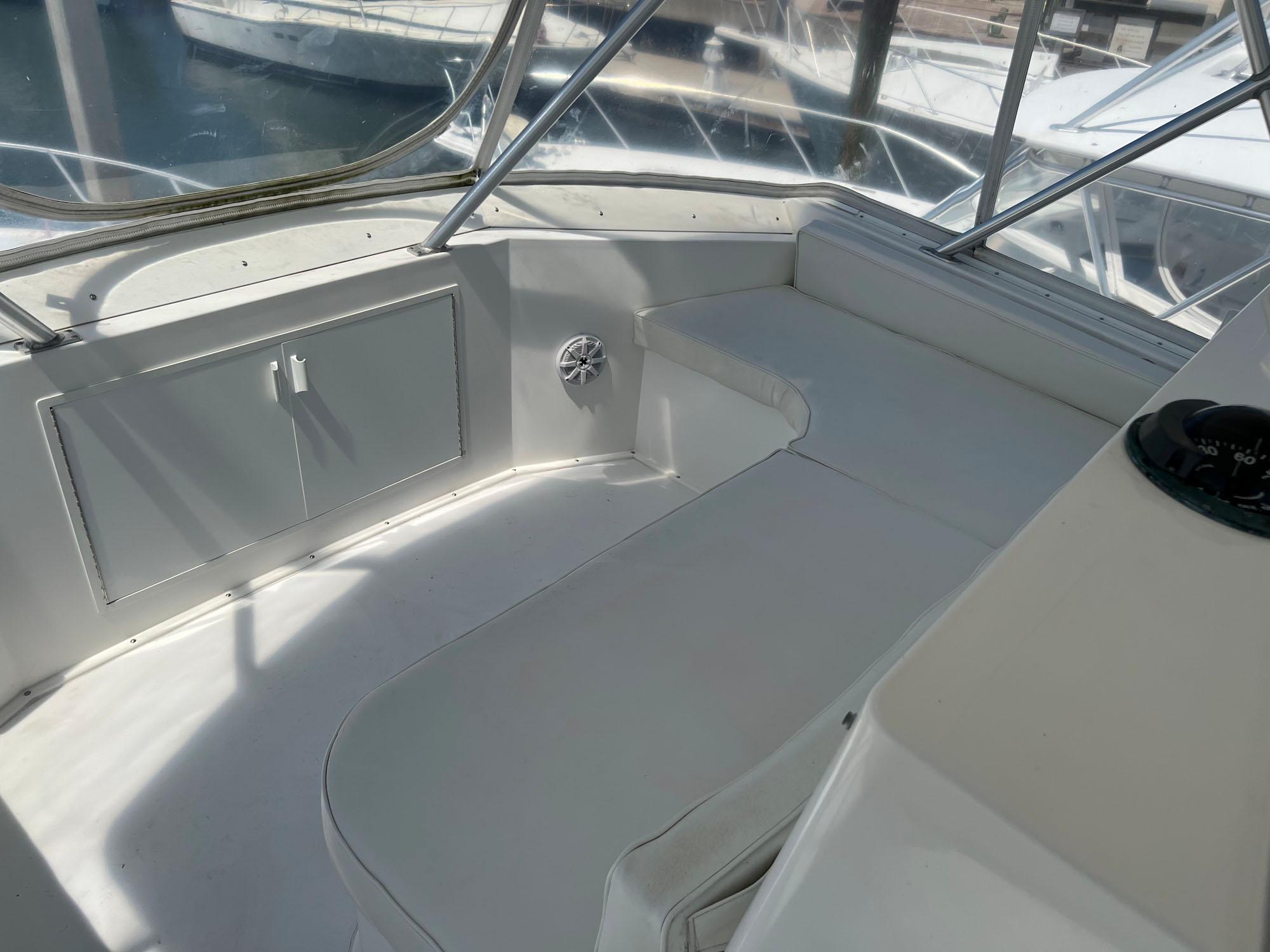 Flybridge and Forward Seating
