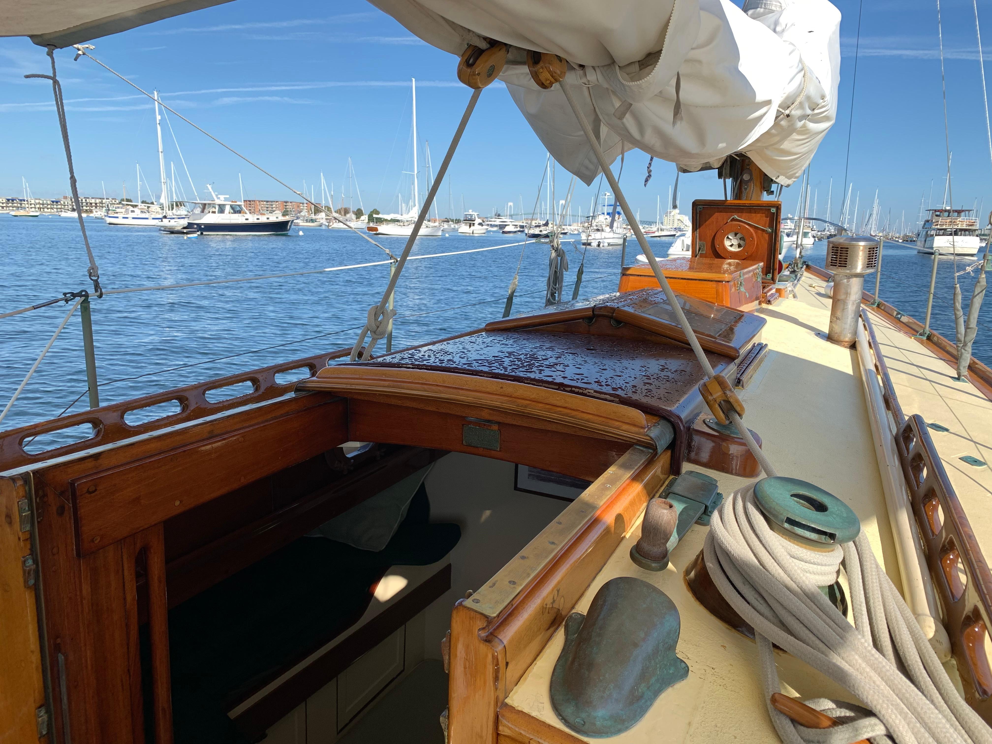 Newport RI Yacht Brokerage