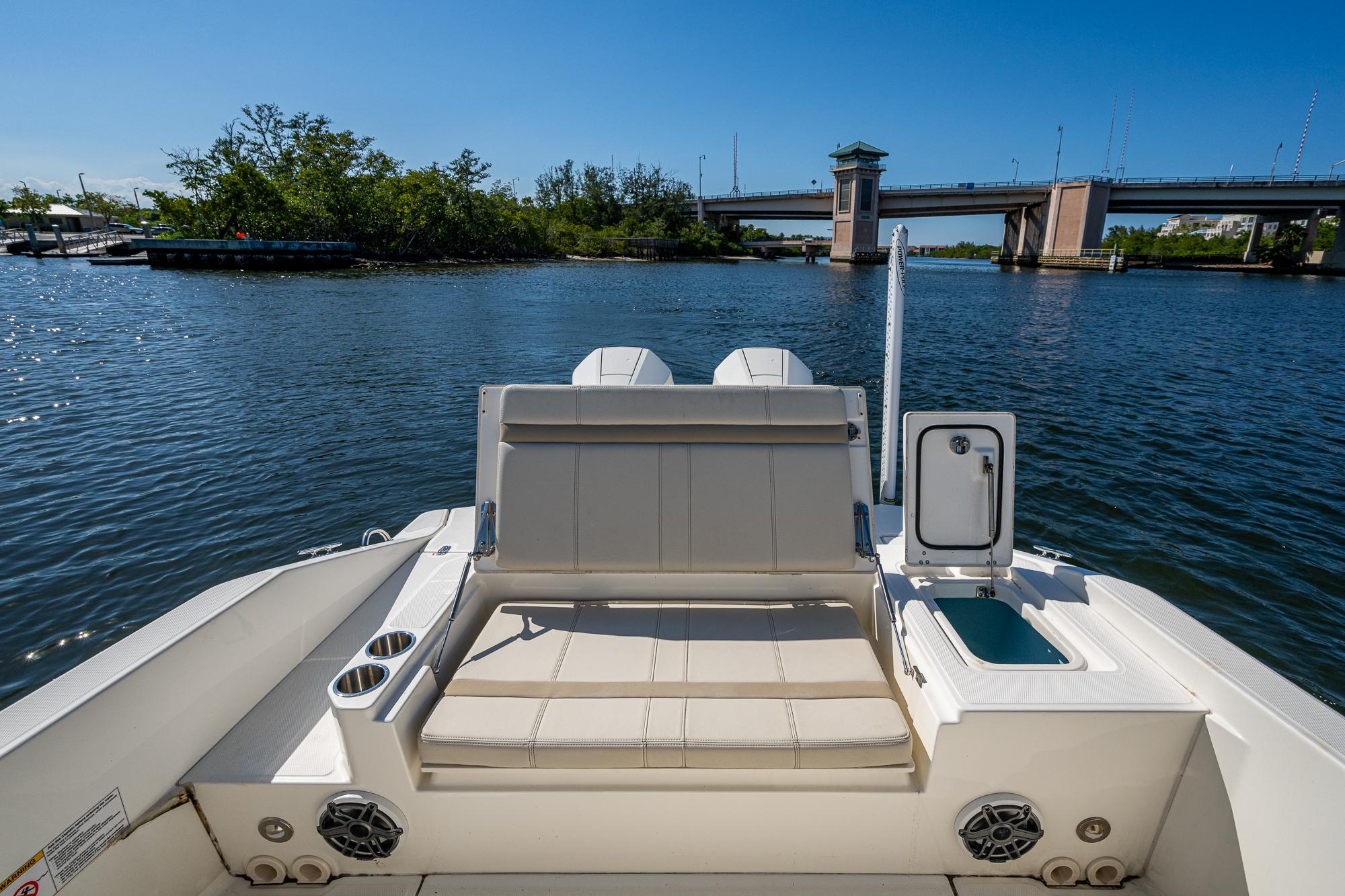 2023-boston-whaler-280-dauntless-power-9801465-20250520120450497-1_XLARGE