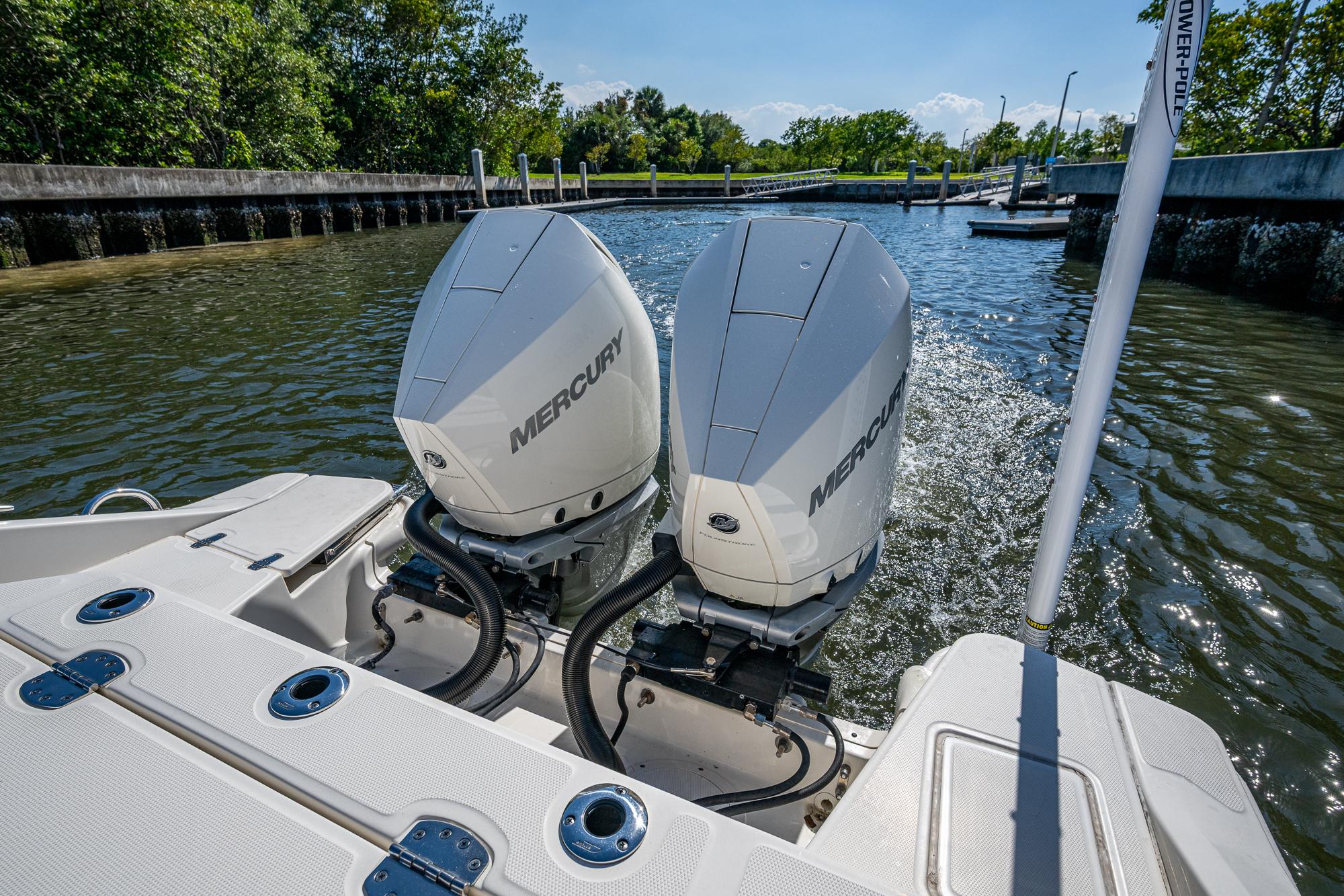 2023-boston-whaler-280-dauntless-power-9801465-20250520120457333-1_XLARGE