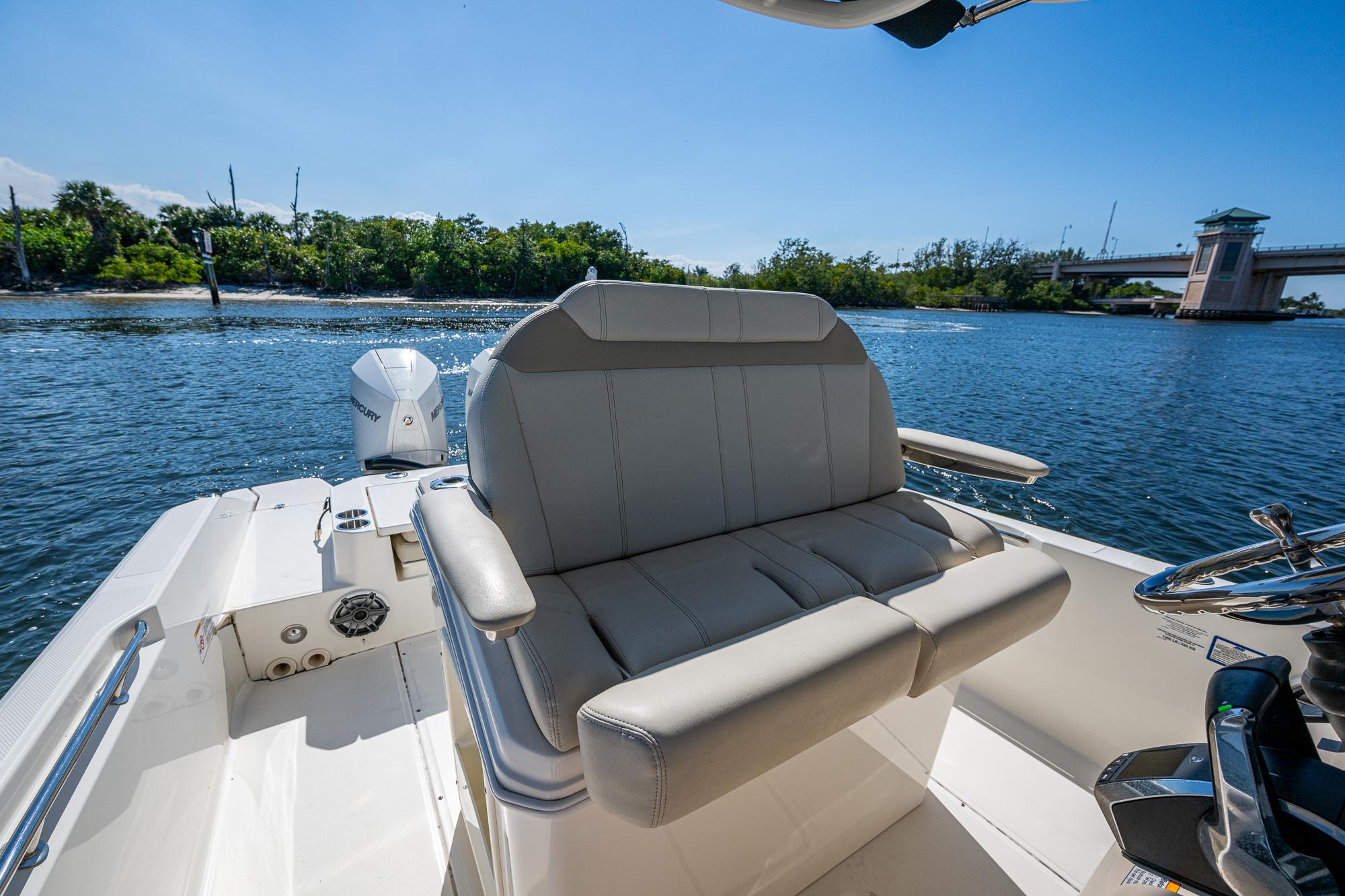 2023-boston-whaler-280-dauntless-power-9801465-20250520120503577-1_XLARGE