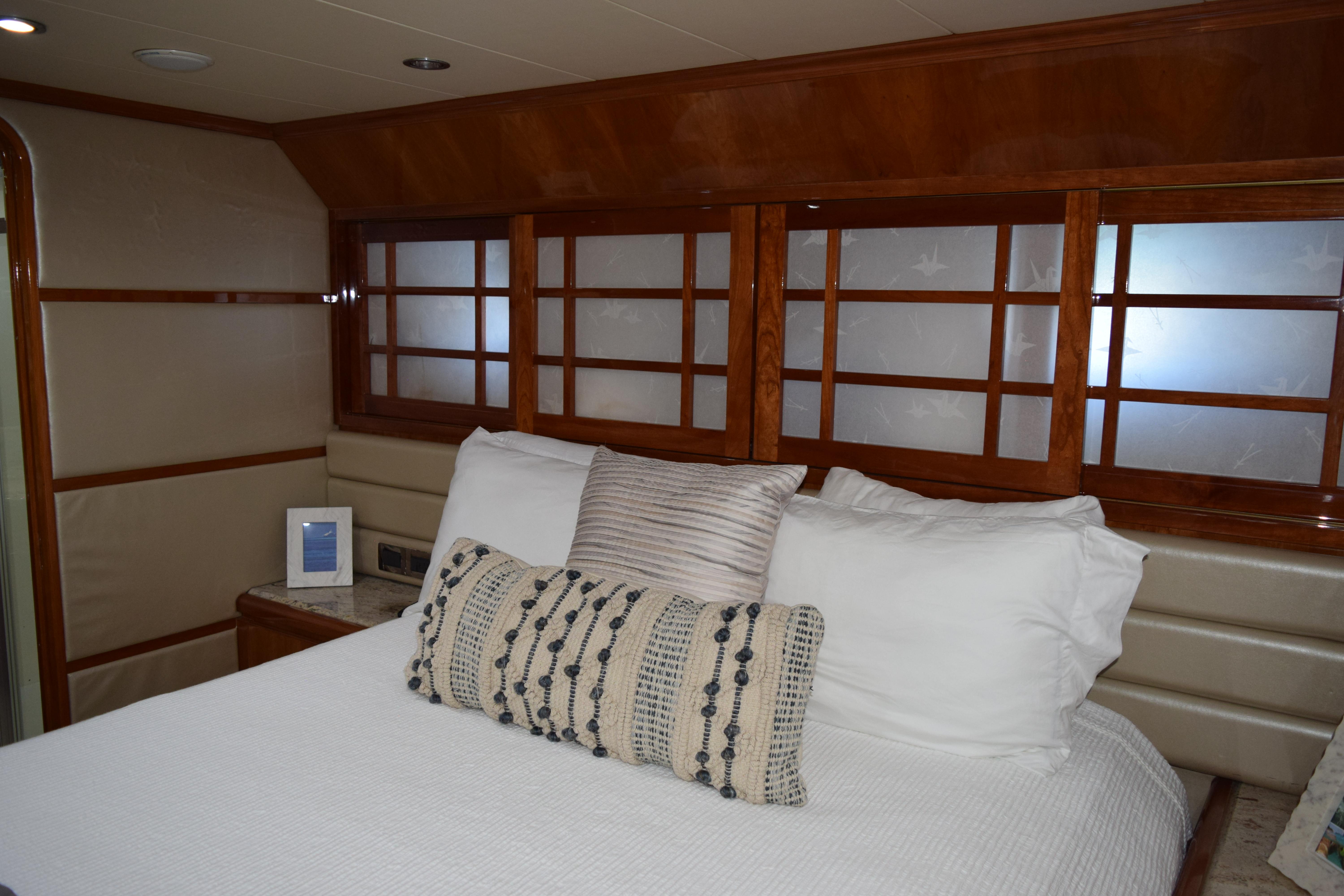 Hargrave 94 Sweet T - VIP Guest Stateroom, King Berth