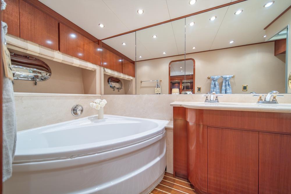 1989 Codecasa Maiora #TBBA00311LLC inventory image at Sun Country Yachts, South Lake Union (Seattle) 1989 Codecasa Maiora #TBBA00311LLC inventory image at Sun Country Yachts, South Lake Union (Seattle)