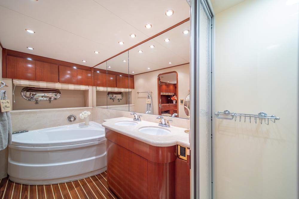 1989 Codecasa Maiora #TBBA00311LLC inventory image at Sun Country Yachts, South Lake Union (Seattle) 1989 Codecasa Maiora #TBBA00311LLC inventory image at Sun Country Yachts, South Lake Union (Seattle)