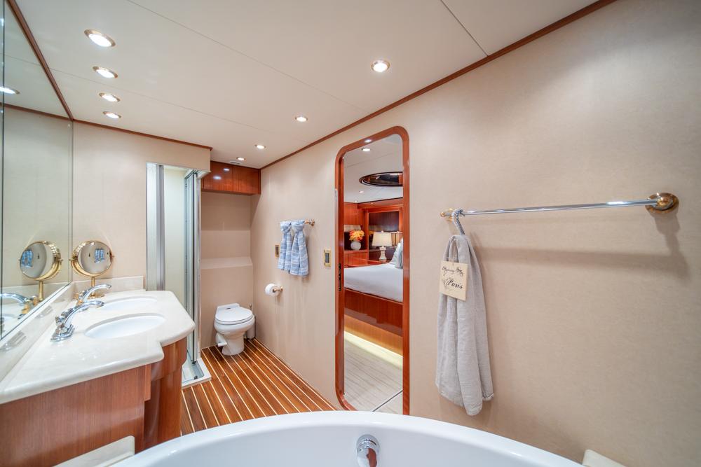 1989 Codecasa Maiora #TBBA00311LLC inventory image at Sun Country Yachts, South Lake Union (Seattle) 1989 Codecasa Maiora #TBBA00311LLC inventory image at Sun Country Yachts, South Lake Union (Seattle)