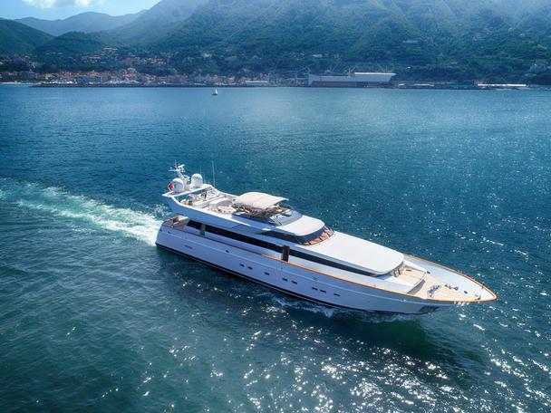Cantieri di Pisa Akhir 110