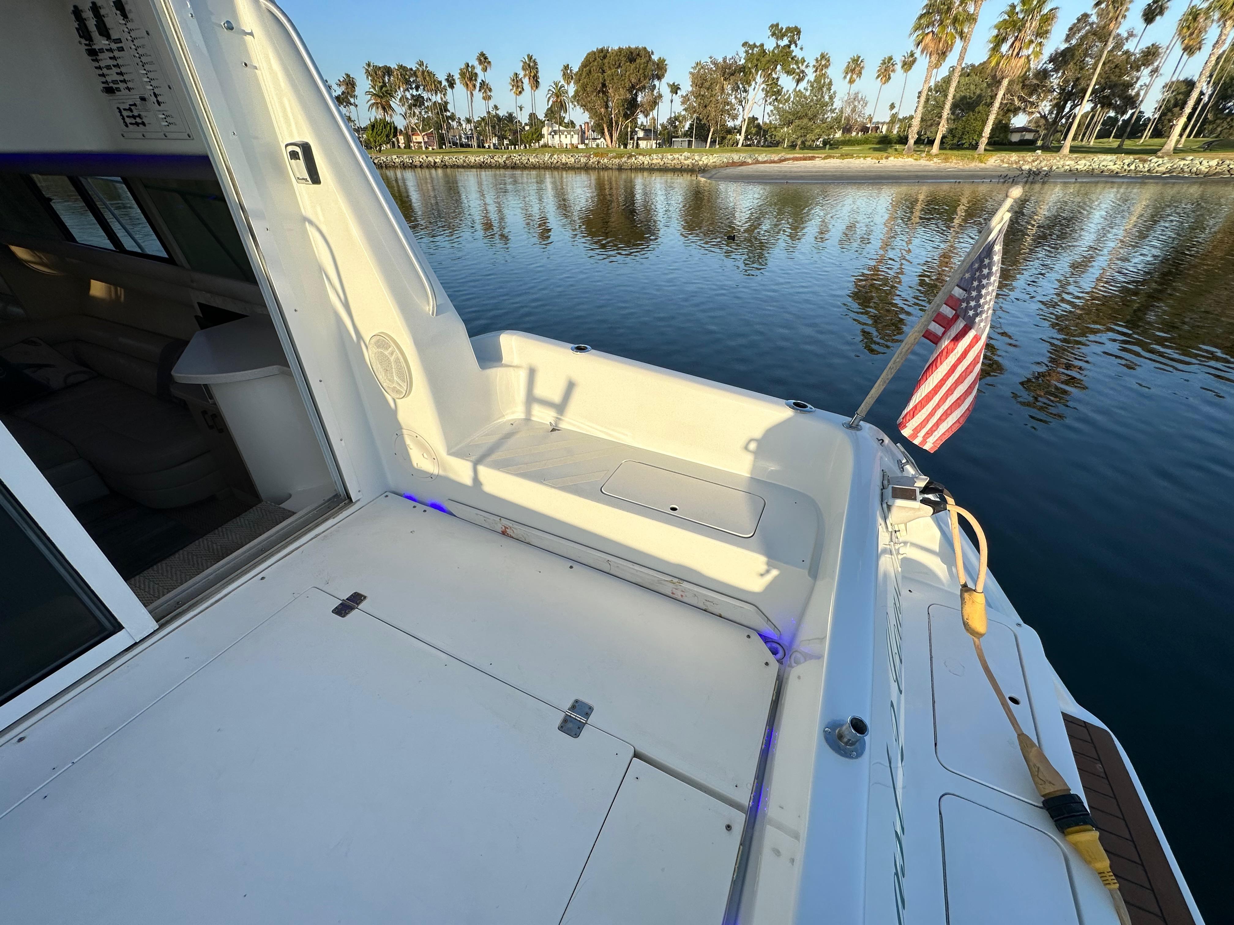 Image [7] of 1994 Mainship 40 Sedan Bridge