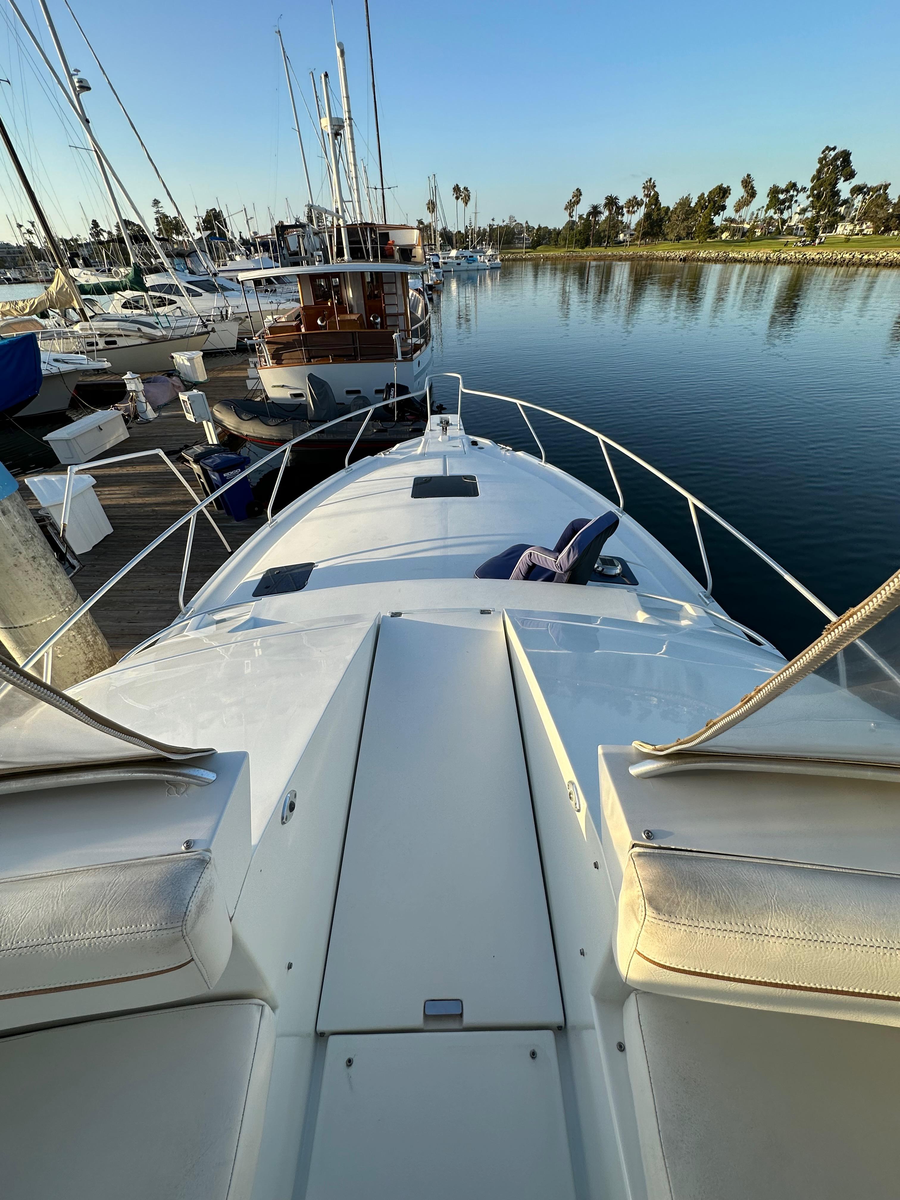 Image [21] of 1994 Mainship 40 Sedan Bridge