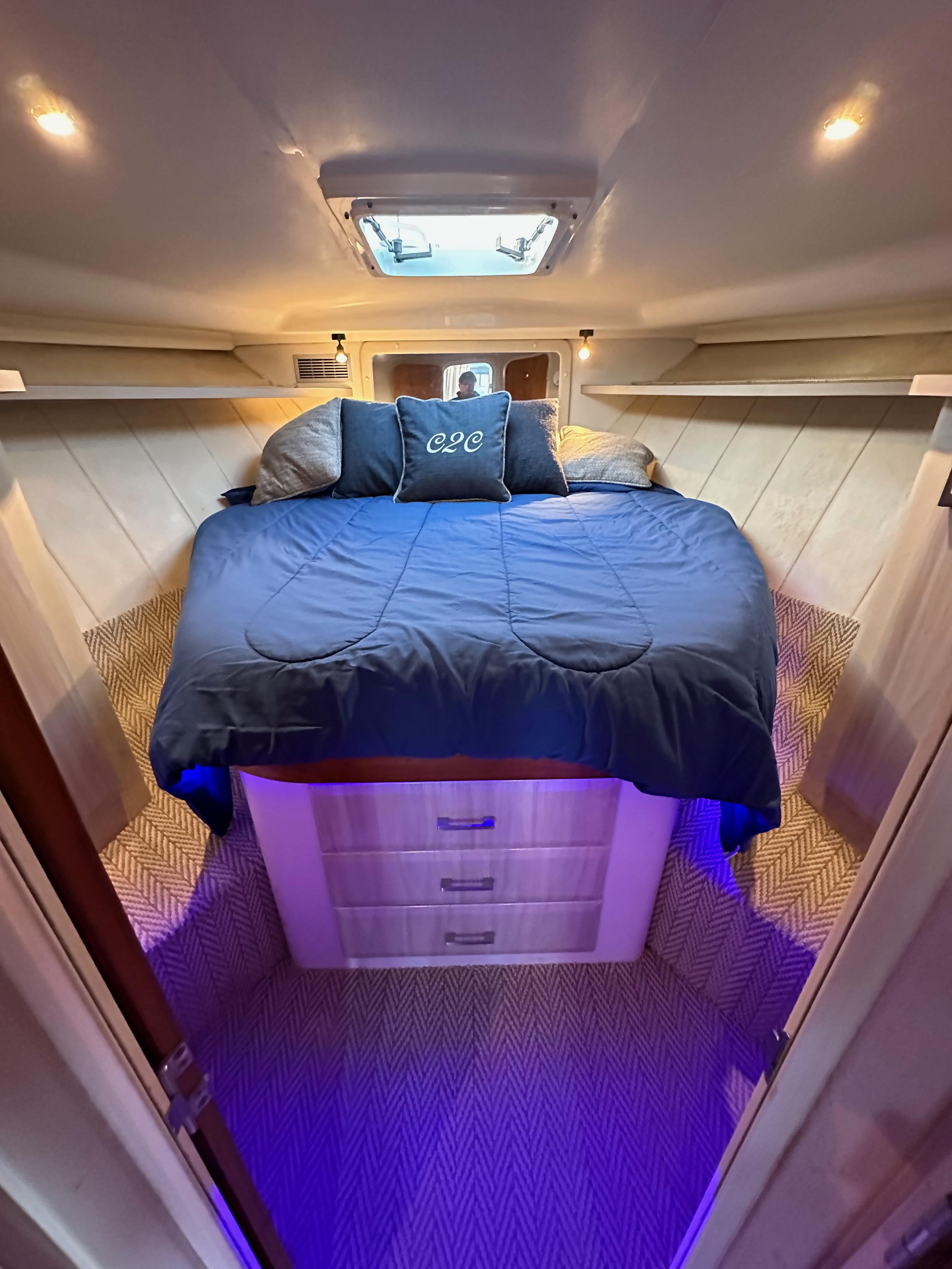Image [61] of 1994 Mainship 40 Sedan Bridge