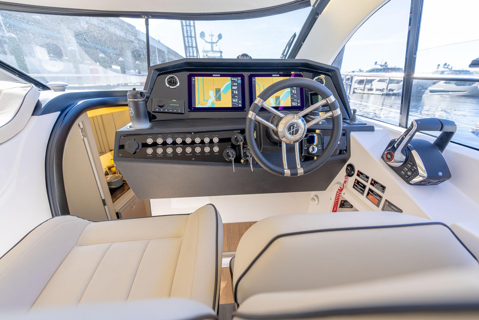 Hanover-415 2024-Music FL-US-2024 Hanover 415 yacht cockpit with modern navigation system and luxurious seating.-9751409 | Thumbnail