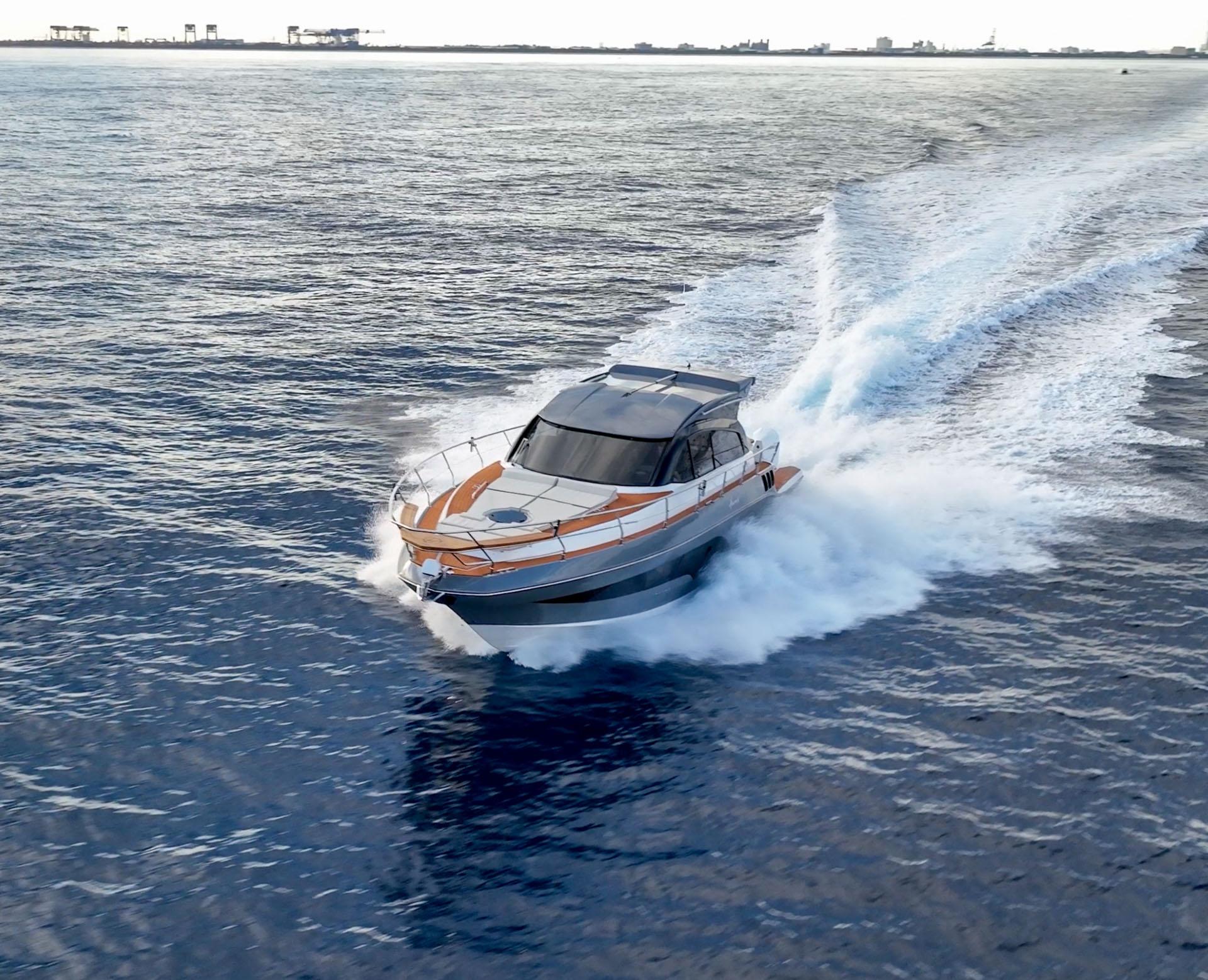 Hanover-415 2024-Music FL-US-2024 Hanover 415 yacht cruising swiftly on open water.-9751409 | Thumbnail