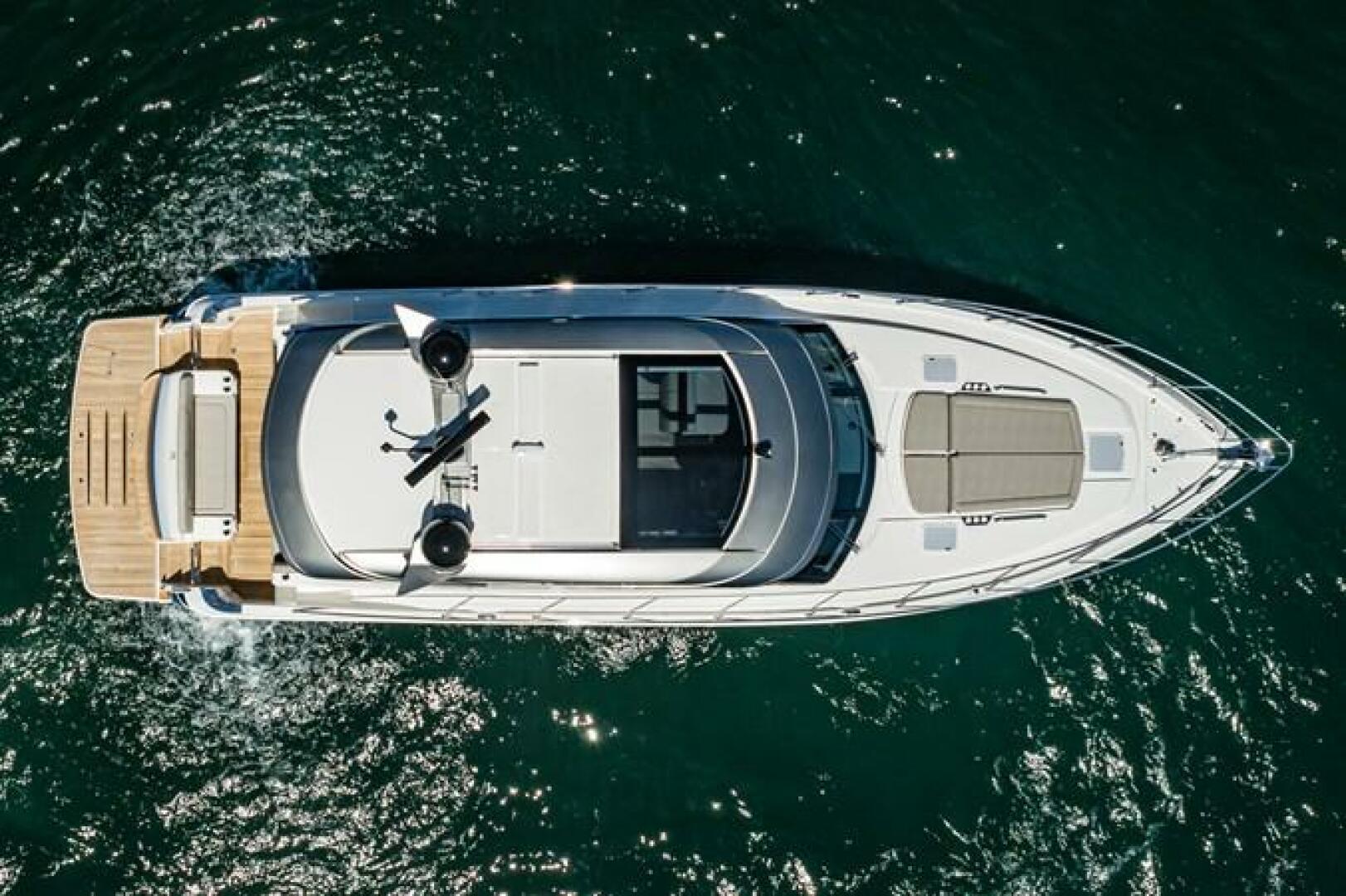 2021 Newport 5400 sport yacht