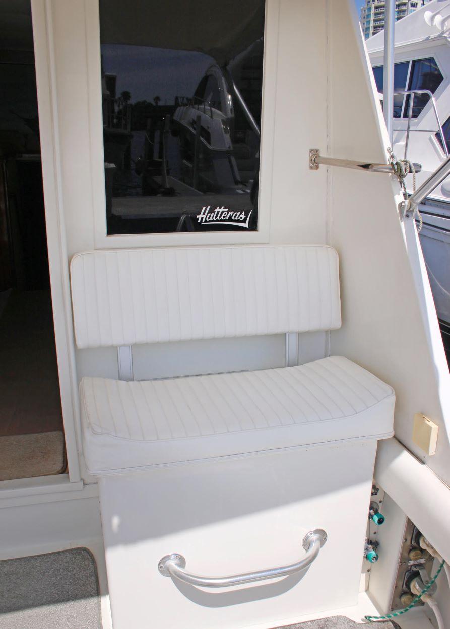Cockpit seat