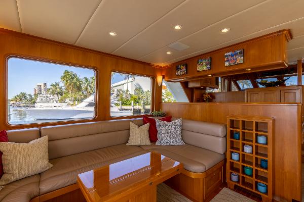Offshore 72 Sunshine - Salon, Seating and Table