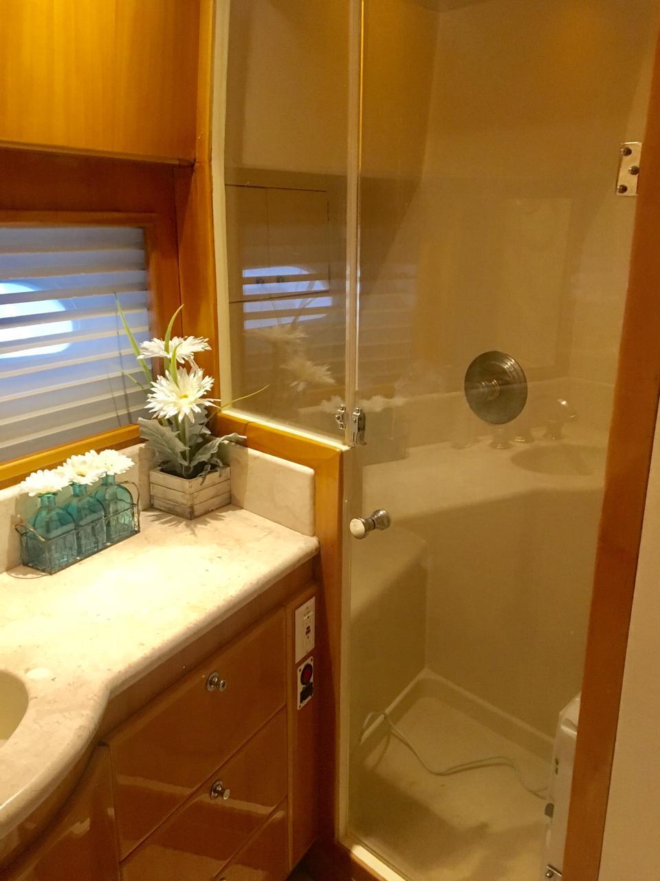 McKinna-58 2004 -PR-9381511 | Thumbnail