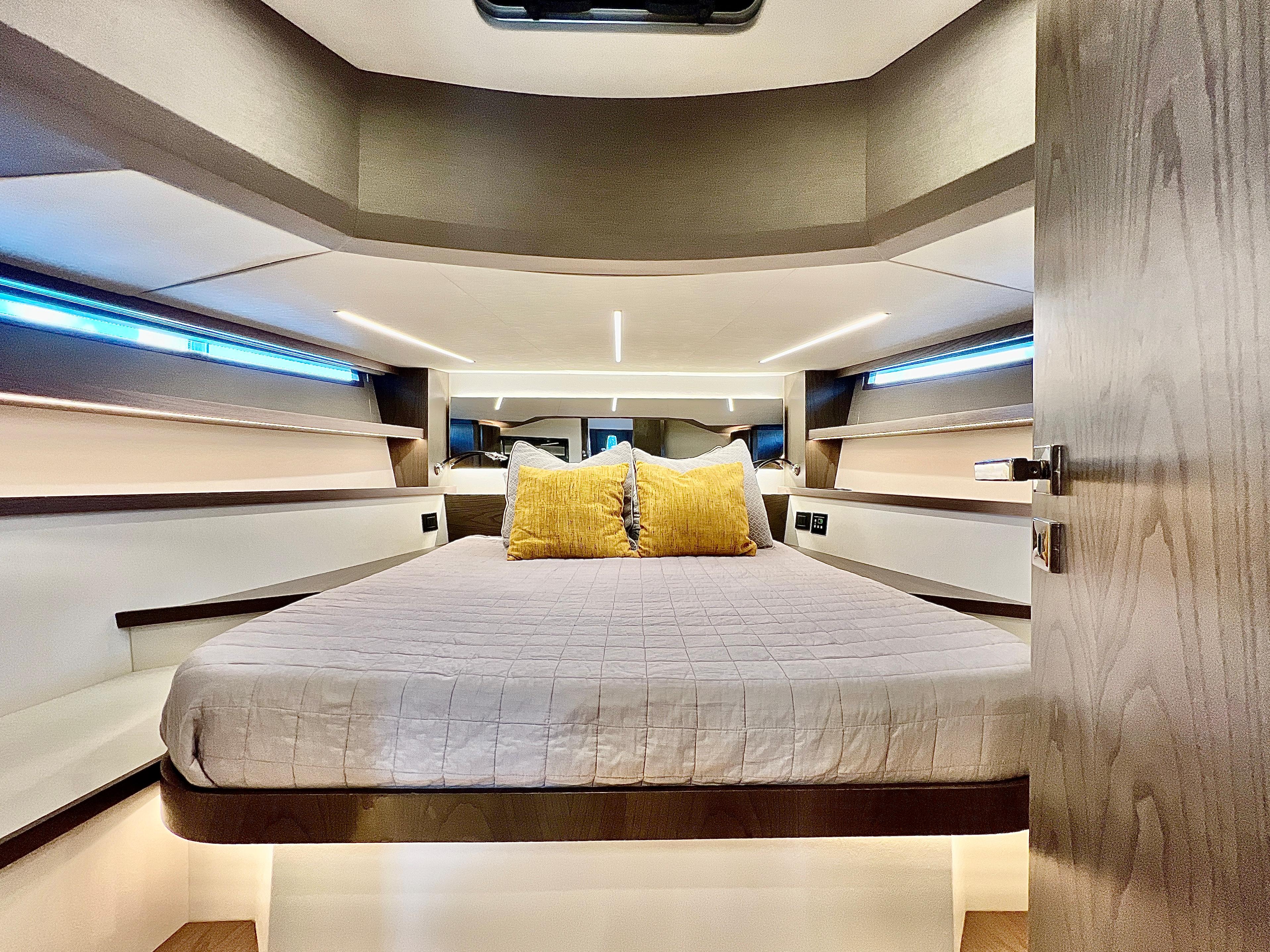 Okean 55 - Master Stateroom