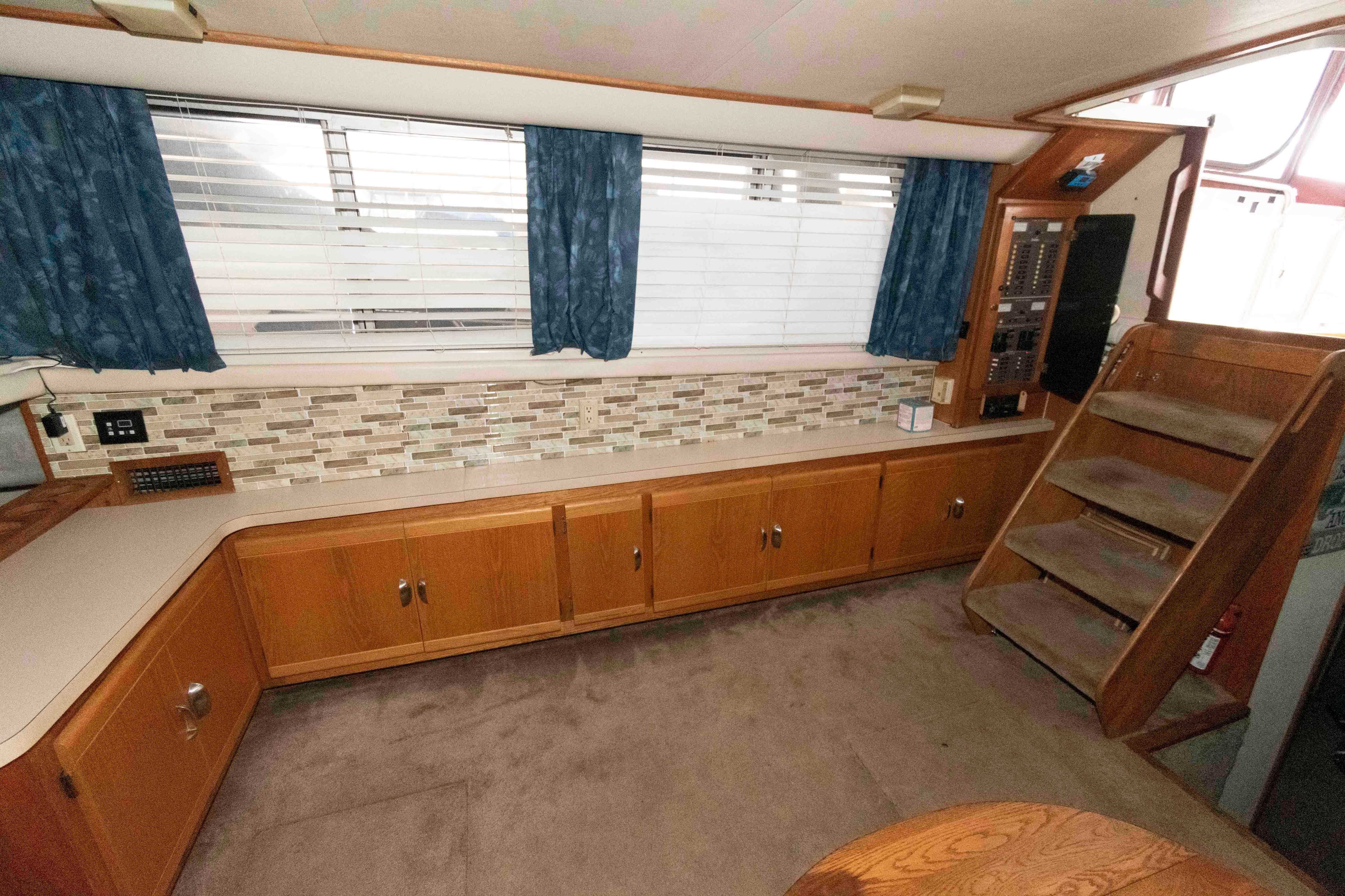 M 10498 EF Knot 10 Yacht Sales M 10498 EF Knot 10 Yacht Sales