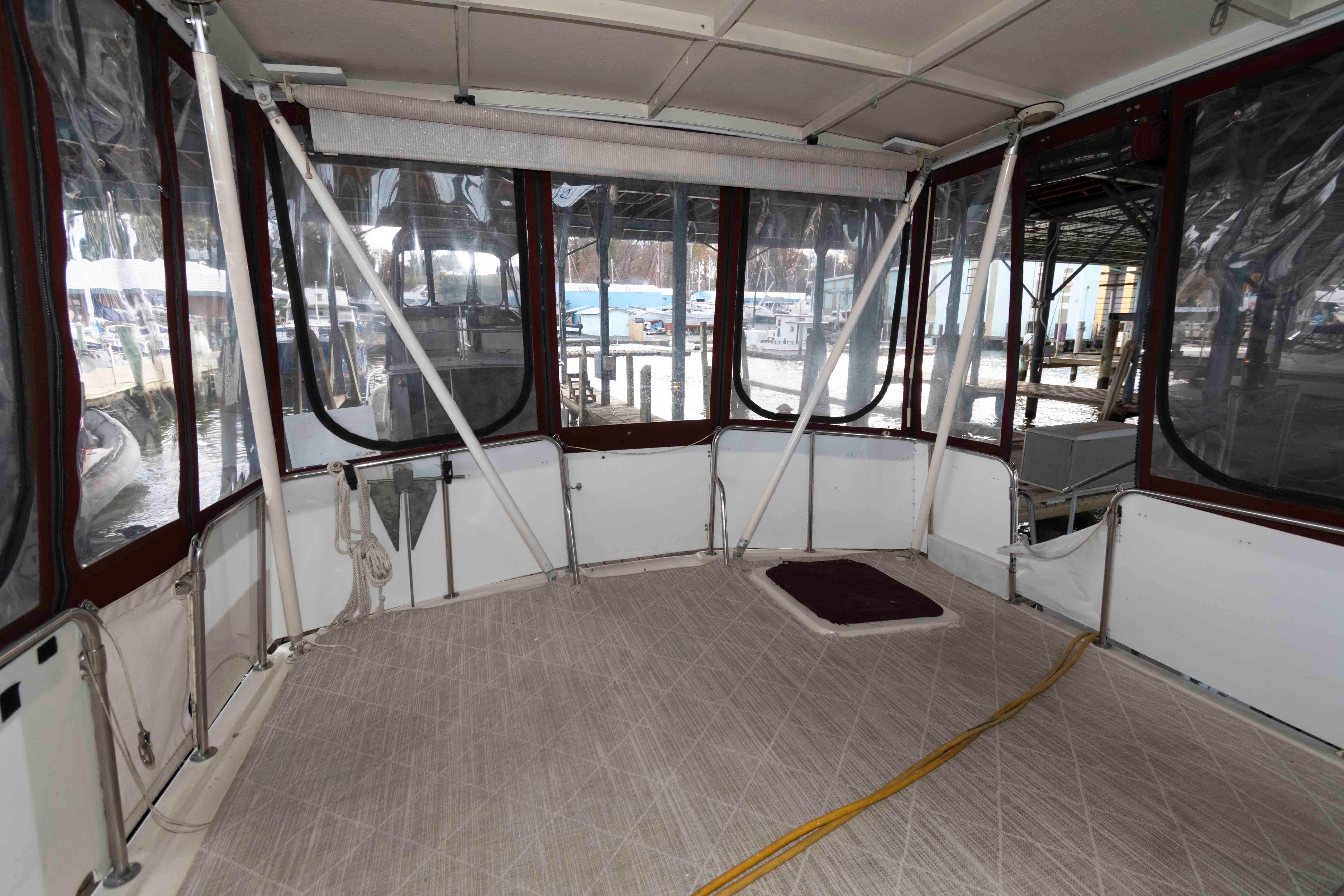 M 10498 EF Knot 10 Yacht Sales M 10498 EF Knot 10 Yacht Sales