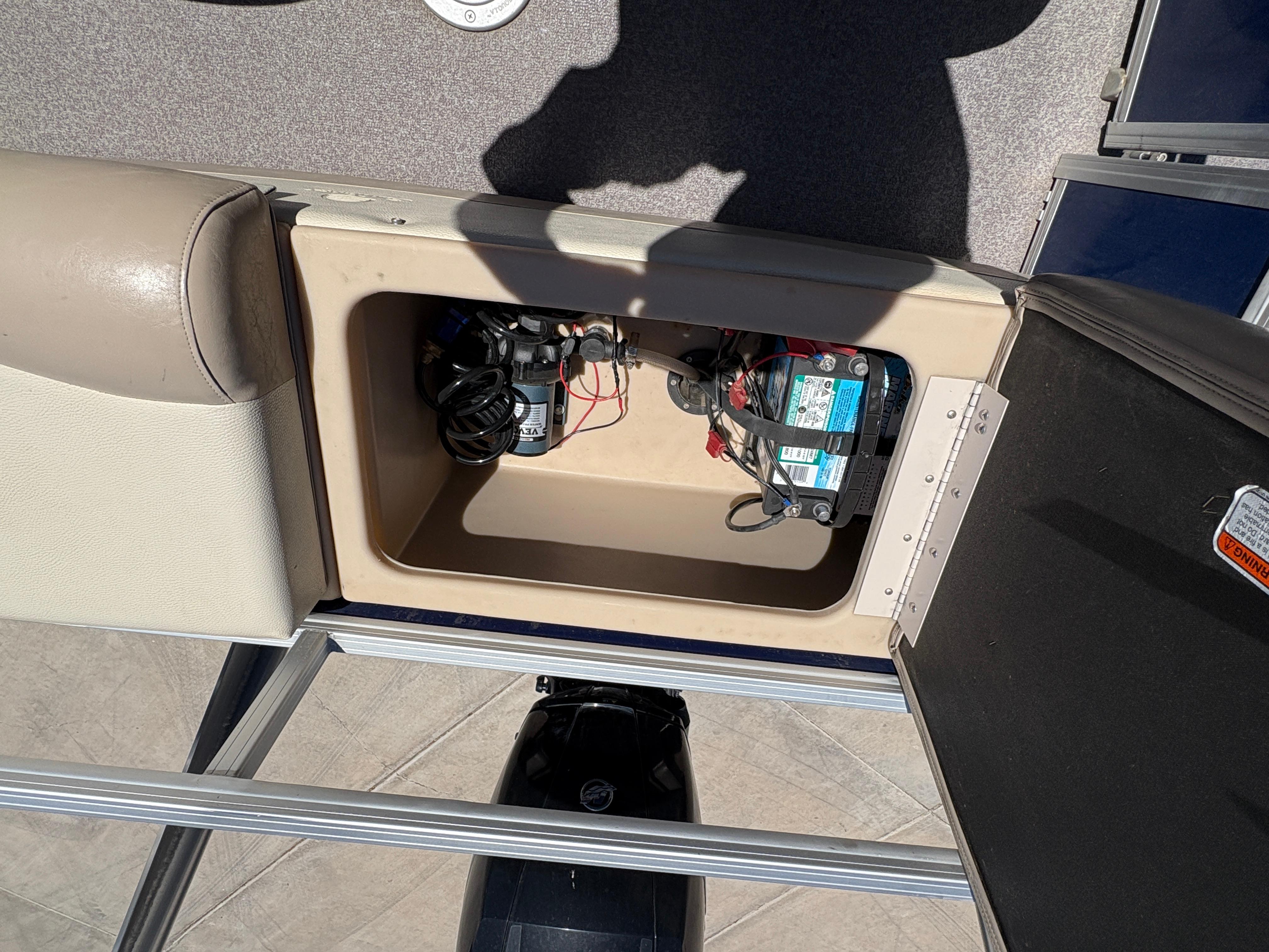 2016 Sun Tracker Fishin' Barge 24 DLX #TRW4541 inventory image at Sun Country Marine Group, Lake Havasu City, AZ 2016 Sun Tracker Fishin' Barge 24 DLX #TRW4541 inventory image at Sun Country Marine Group, Lake Havasu City, AZ