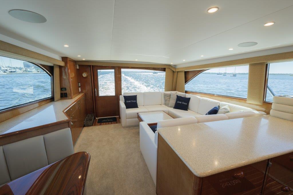 Viking 61 Sold Days - Interior Salon