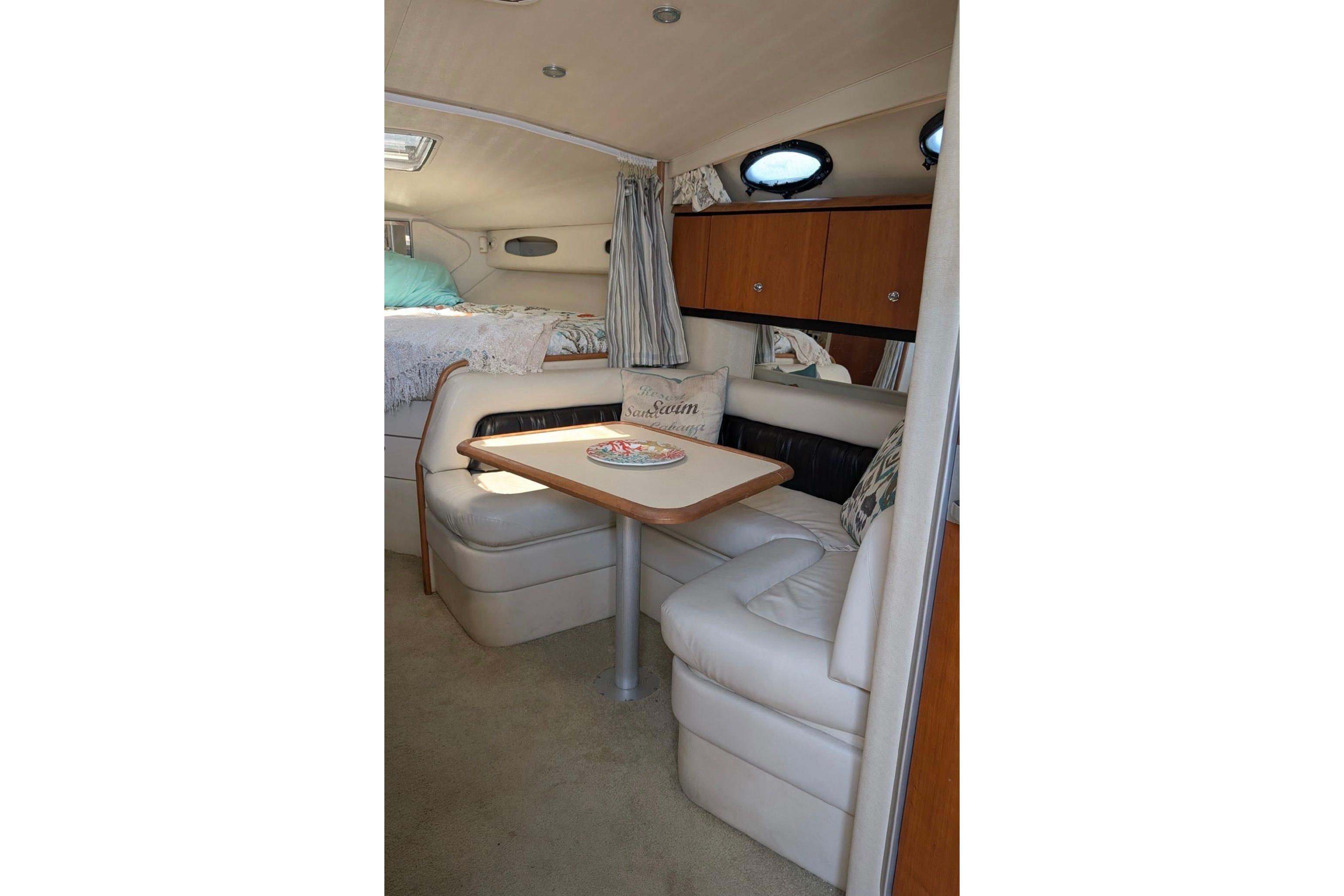 1998 Wellcraft 3600 Martinique 11