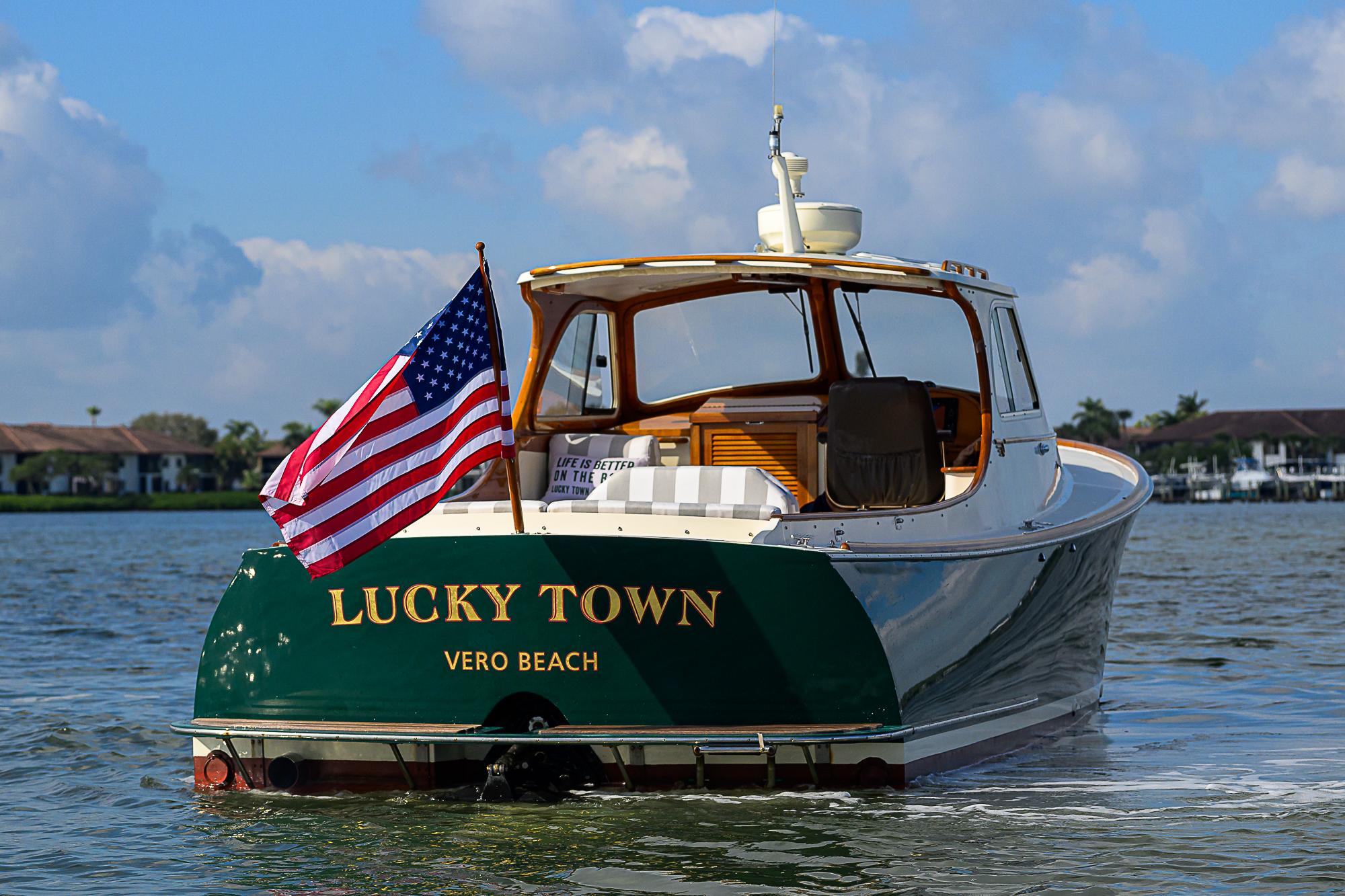 2000-hinckley-picnic-boat-classic-power-9651524-20250110112607260-1_XLARGE