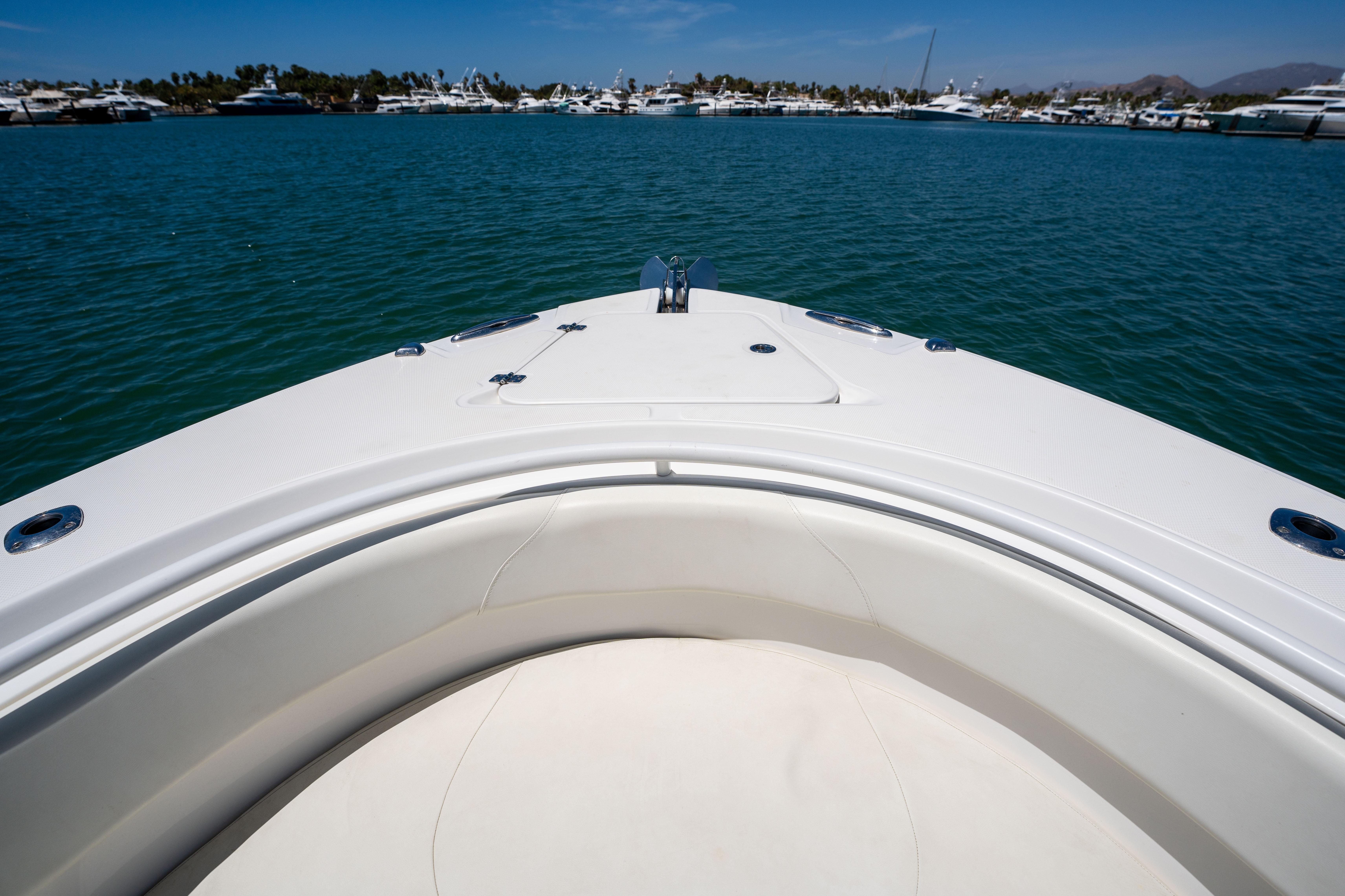 Edgewater-320CC 2020-Carnal CA-US-Bow view of 2020 Edgewater 320CC boat on calm water.-9821525 | Thumbnail