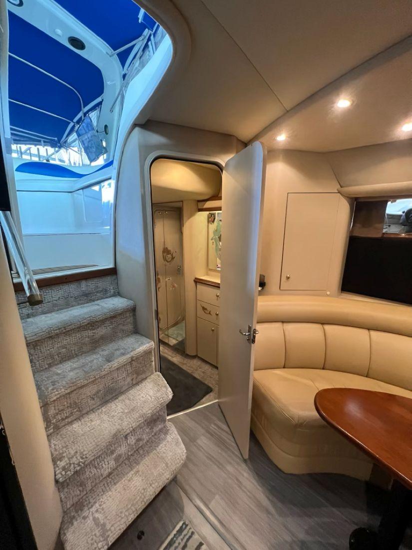 2000-cruisers-yachts-4270-express-power-9791530-20250512175234949-1_XLARGE