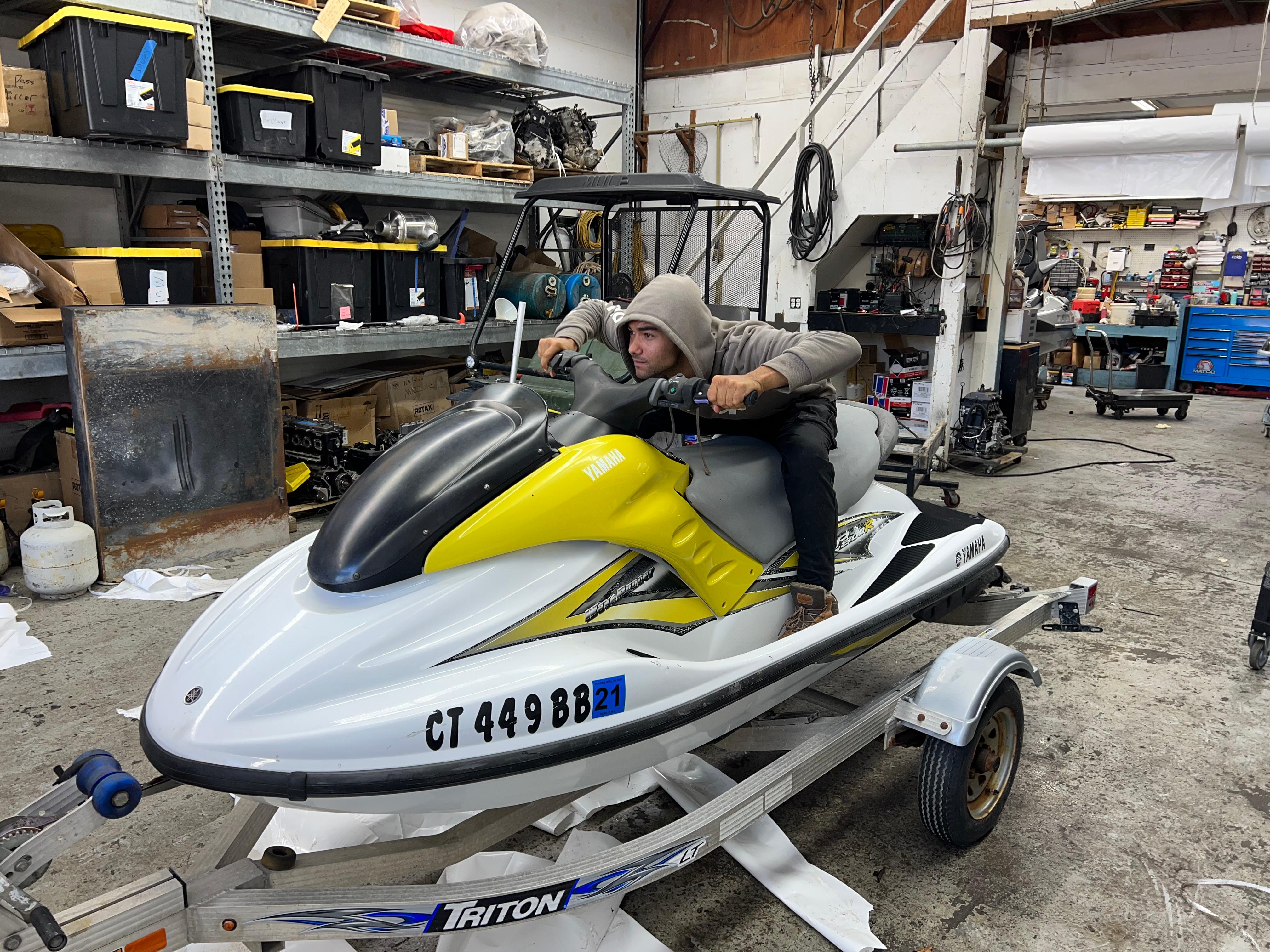 YAMAHA RollBahn YF-8 イエロー 新品未使用 2013-yamaha-waverunner-fzsvx-