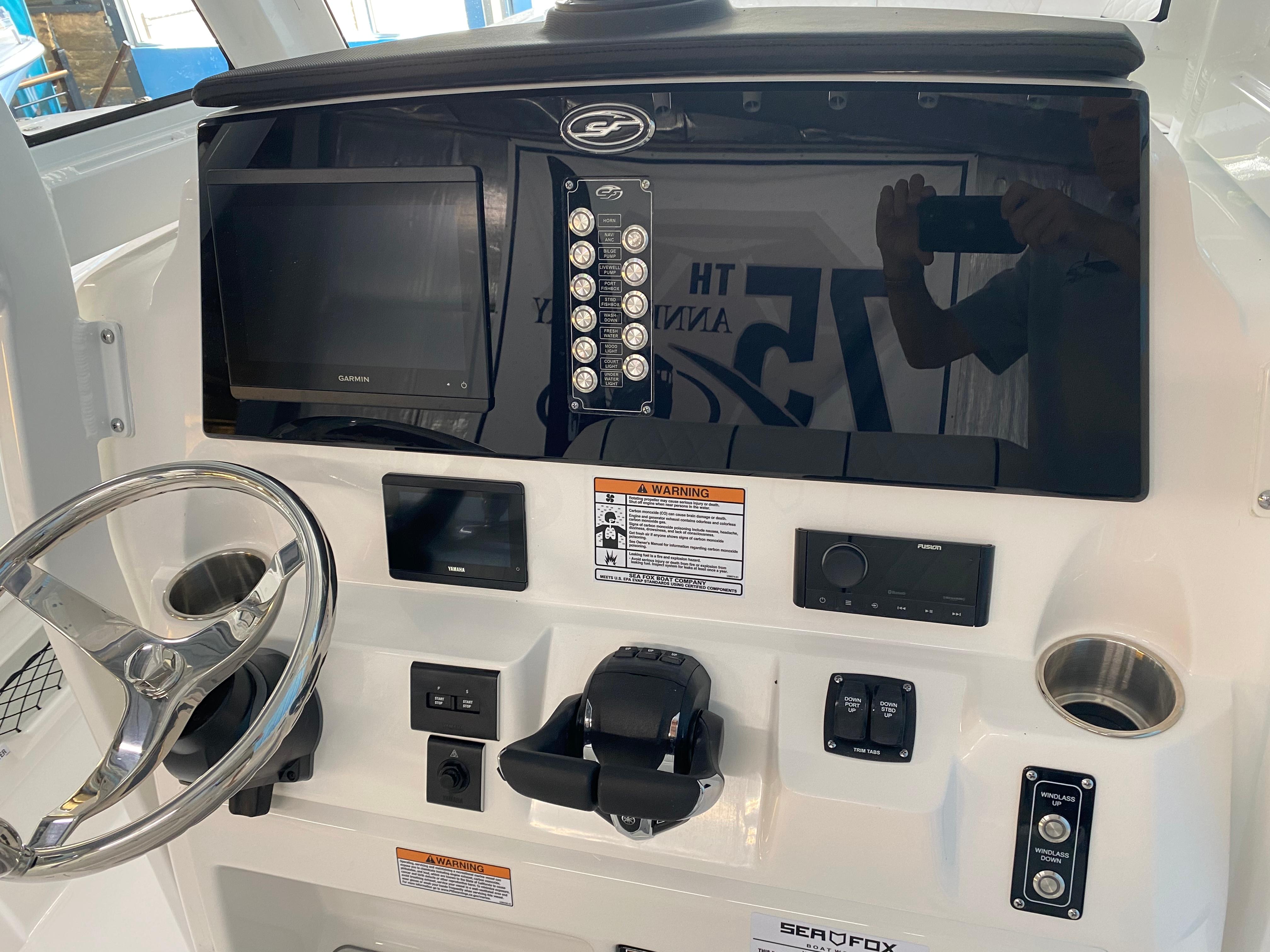 2025 Sea Fox 268 Commander-16