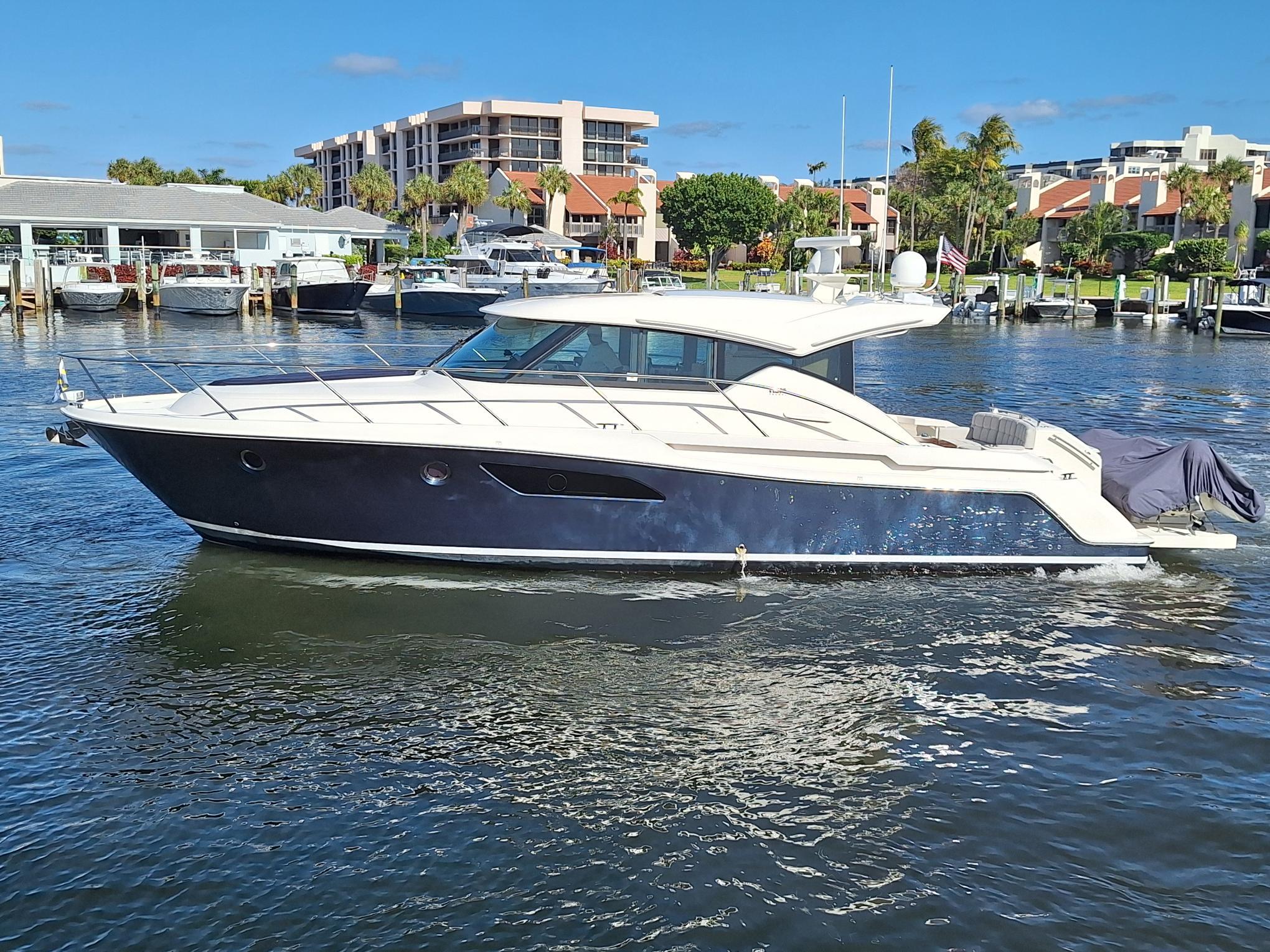 2016 Tiara Yachts 44 Coupe - $100k in Options!