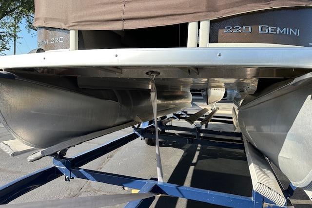 2019-premier-220-gemini-power-9961539-20250927075506014-1