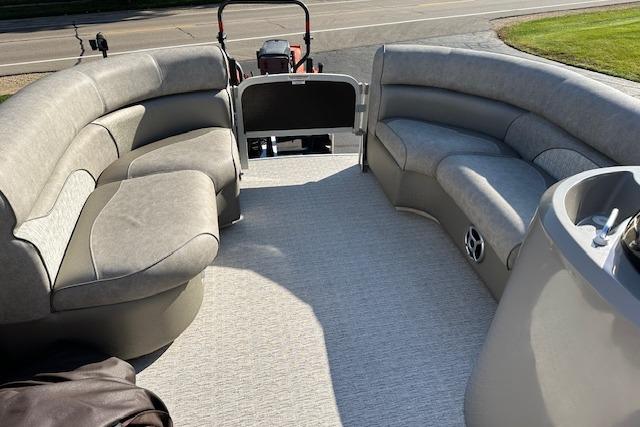 2019-premier-220-gemini-power-9961539-20250927075509014-4