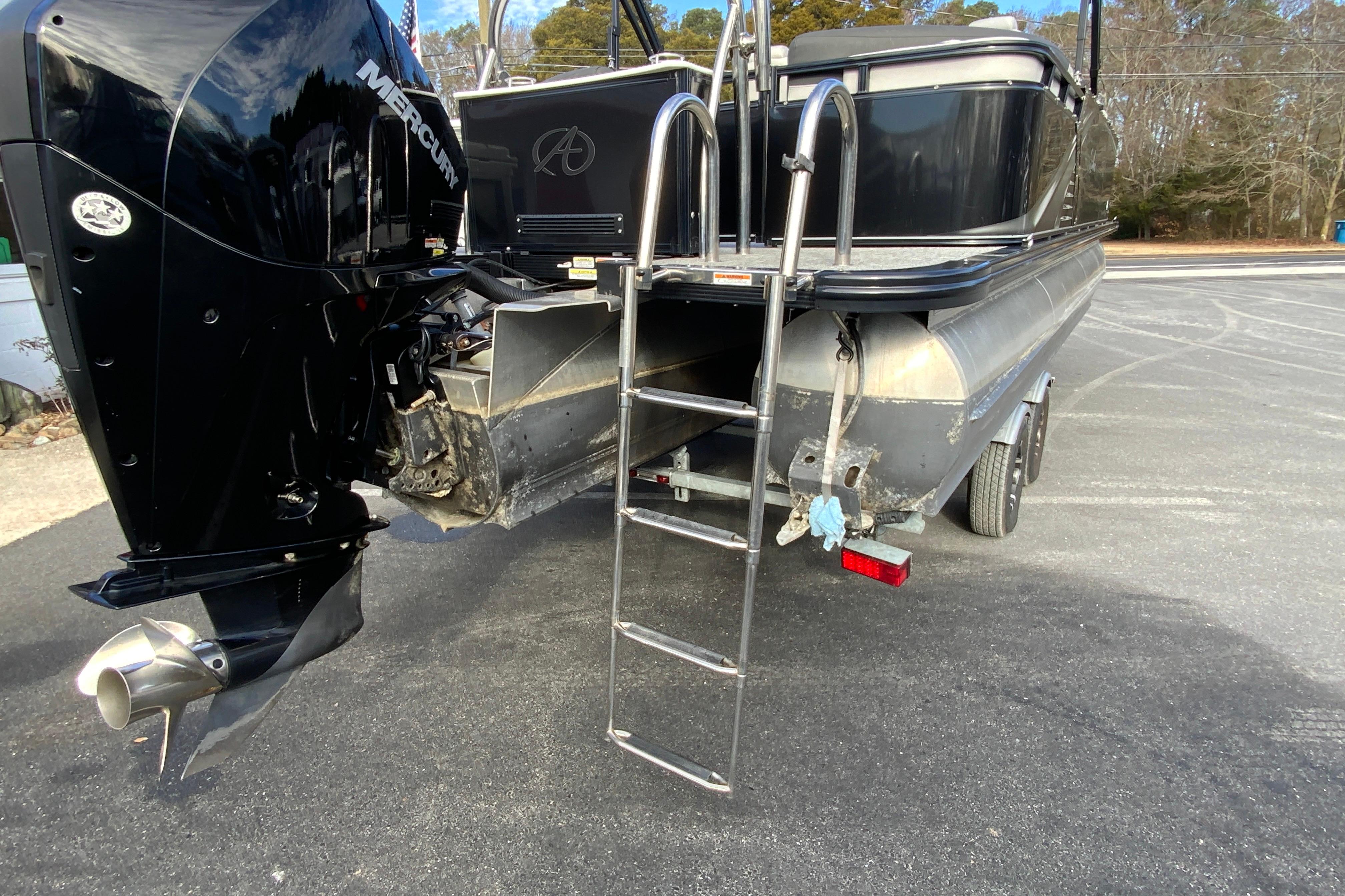 2021 Avalon LSZ Quad Lounger - 24'-11