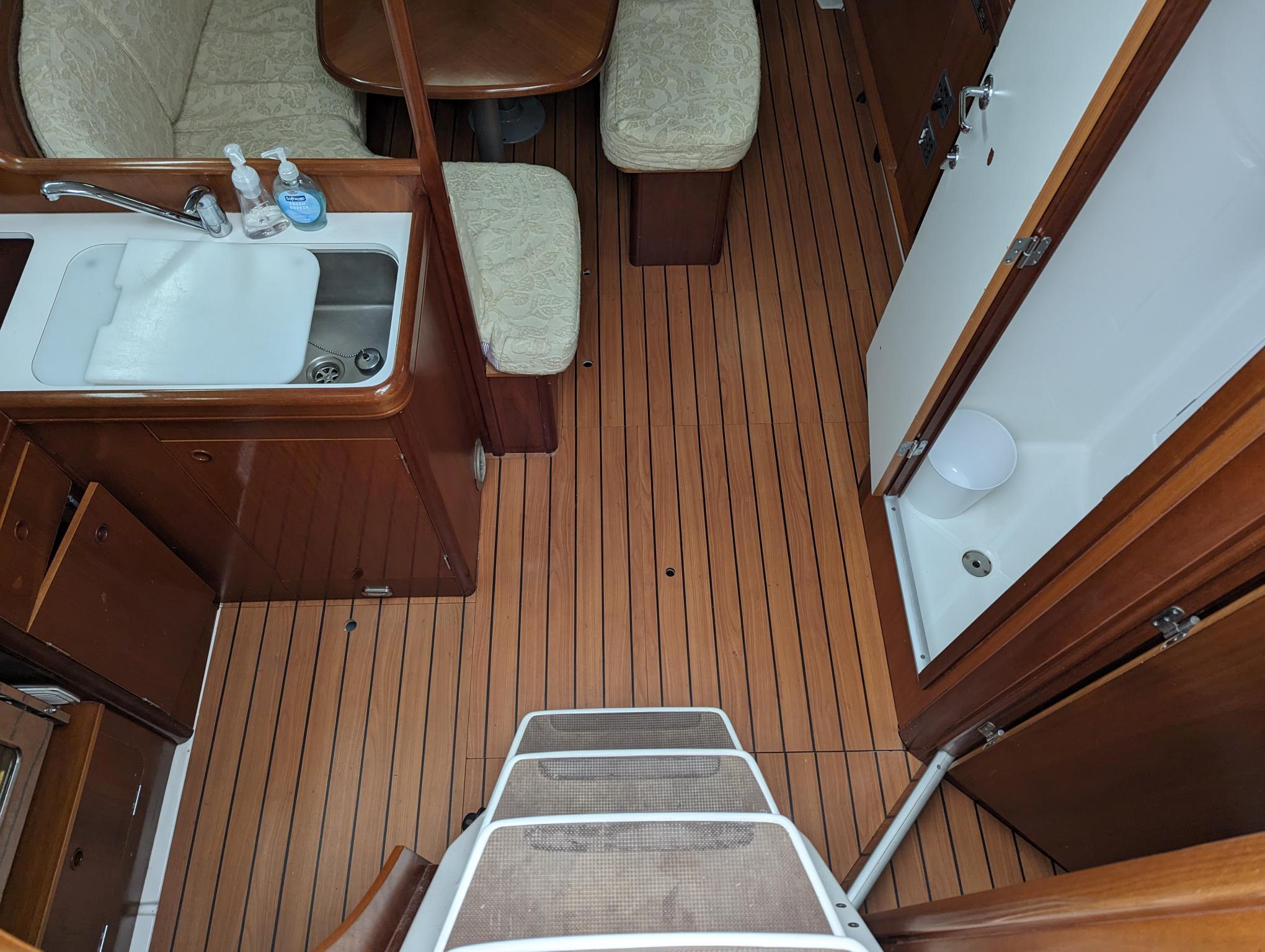 2005 Beneteau 393-4