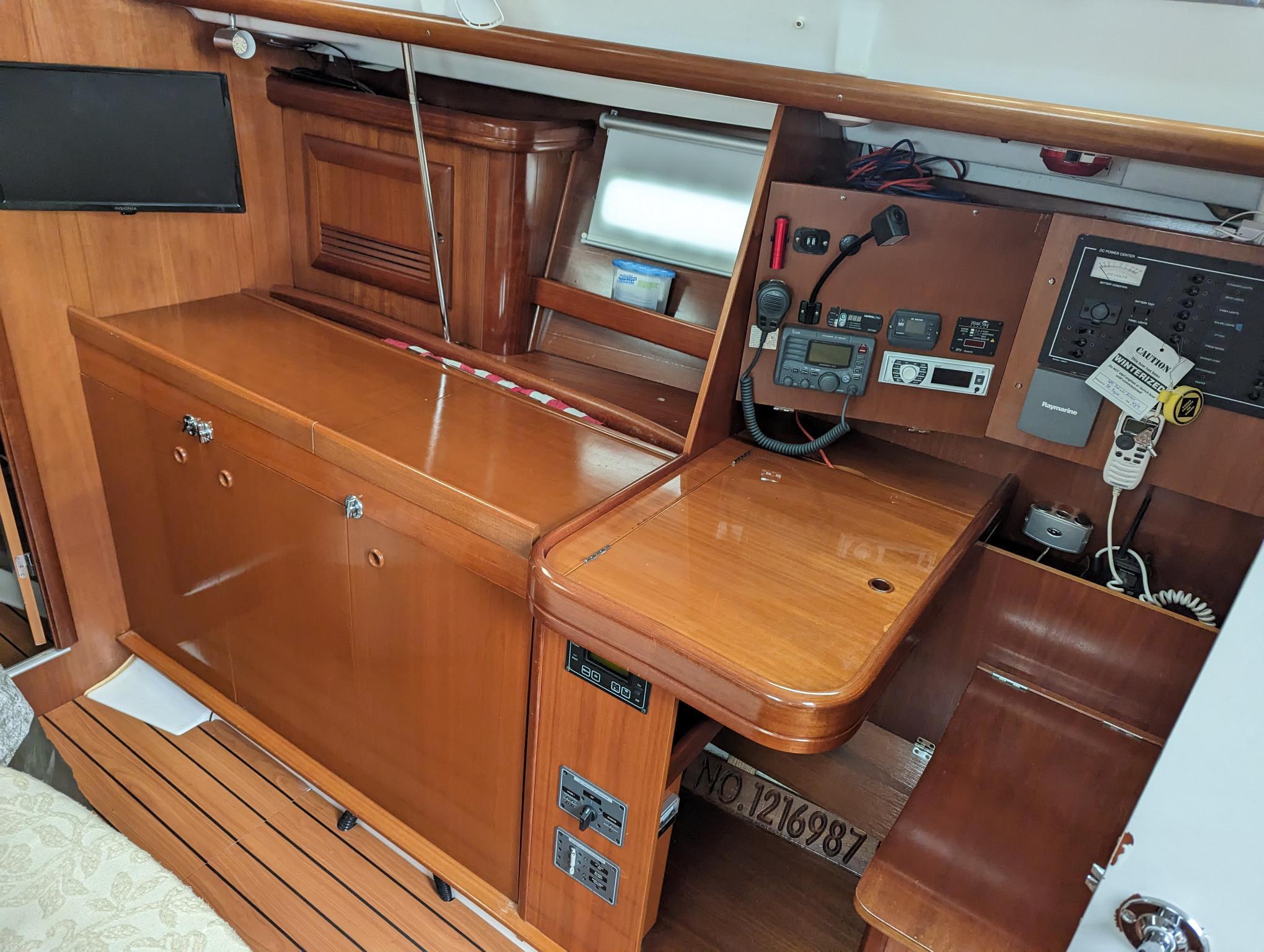 2005 Beneteau 393-16