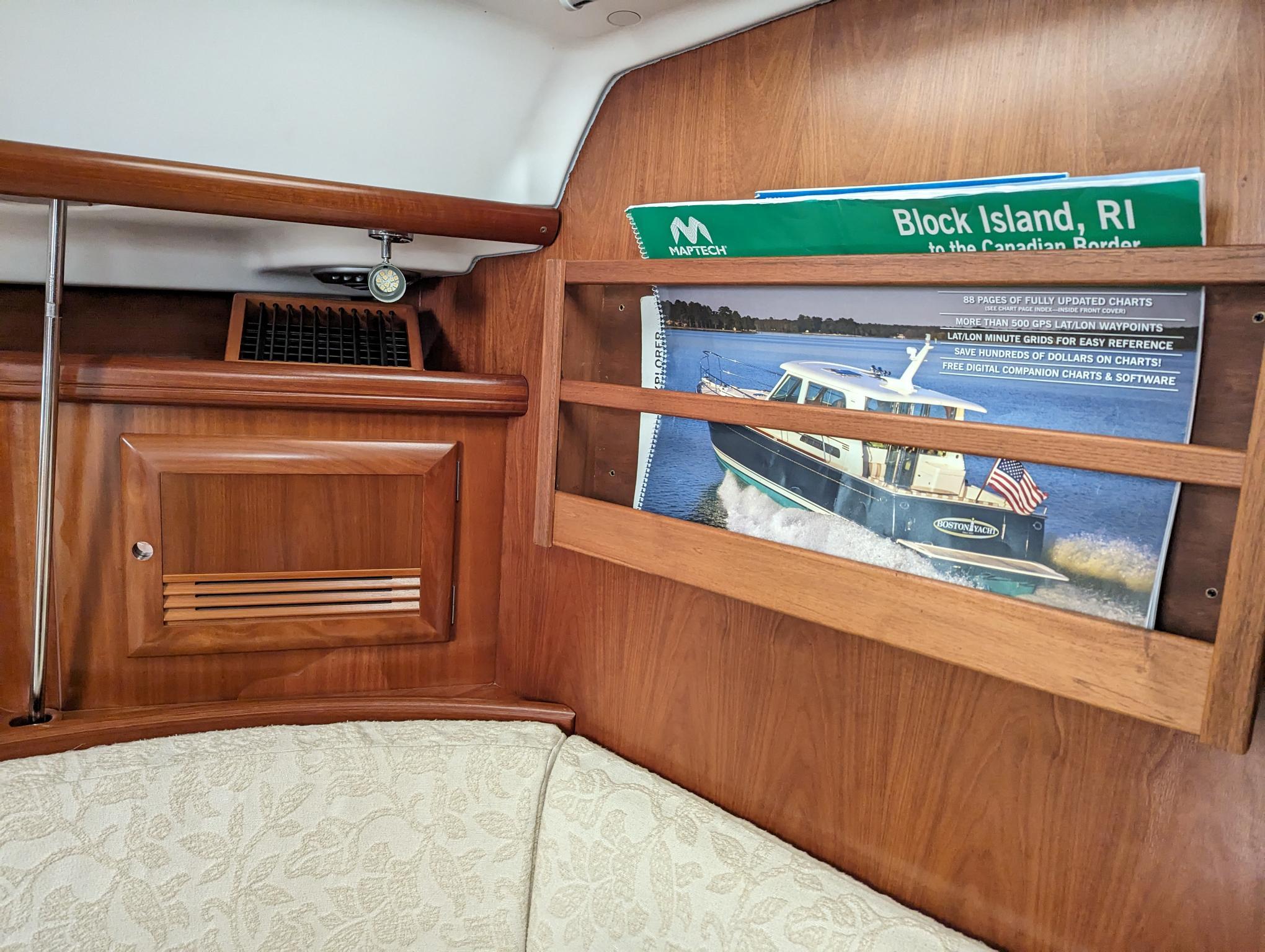 2005 Beneteau 393-19