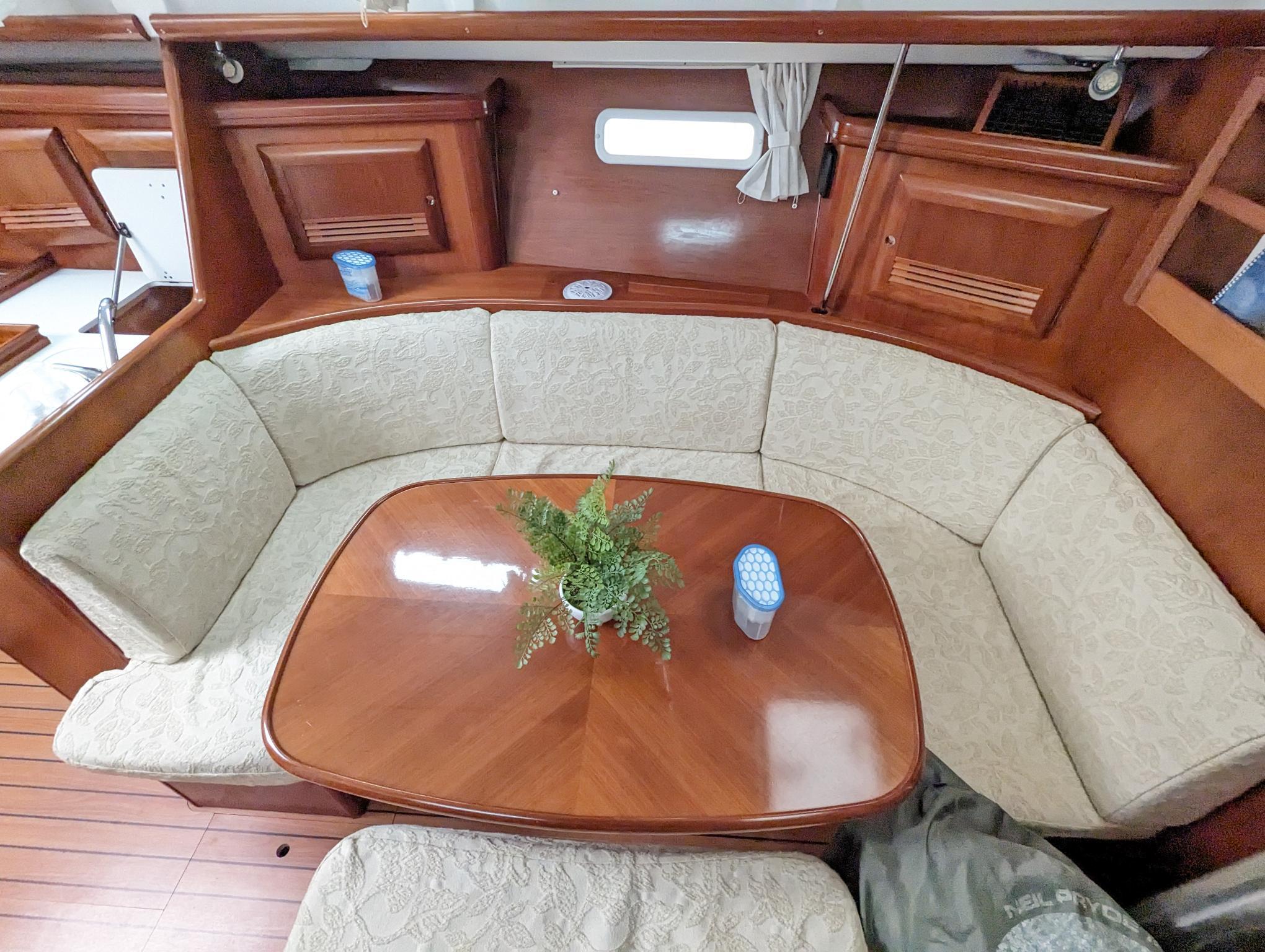 2005 Beneteau 393-20