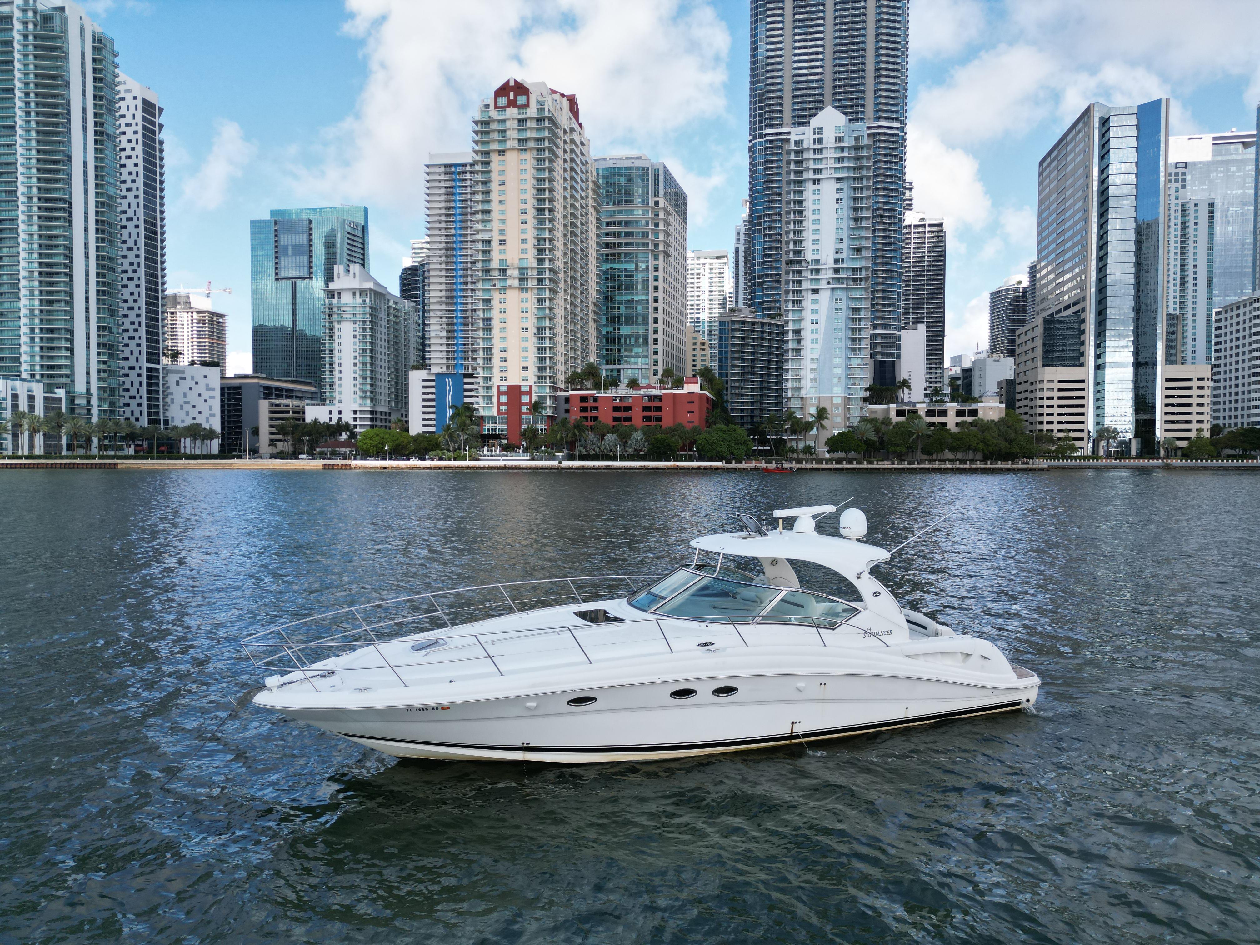 39 ft Sea Ray 2010
