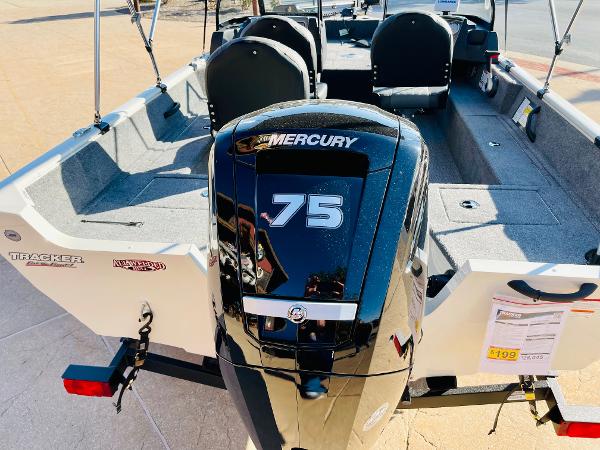2022 Tracker Boats boat for sale, model of the boat is Pro Guide V-16 SC & Image # 3 of 76