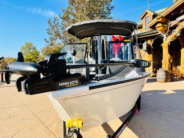 2022 Tracker Boats boat for sale, model of the boat is Pro Guide V-16 SC & Image # 2 of 76