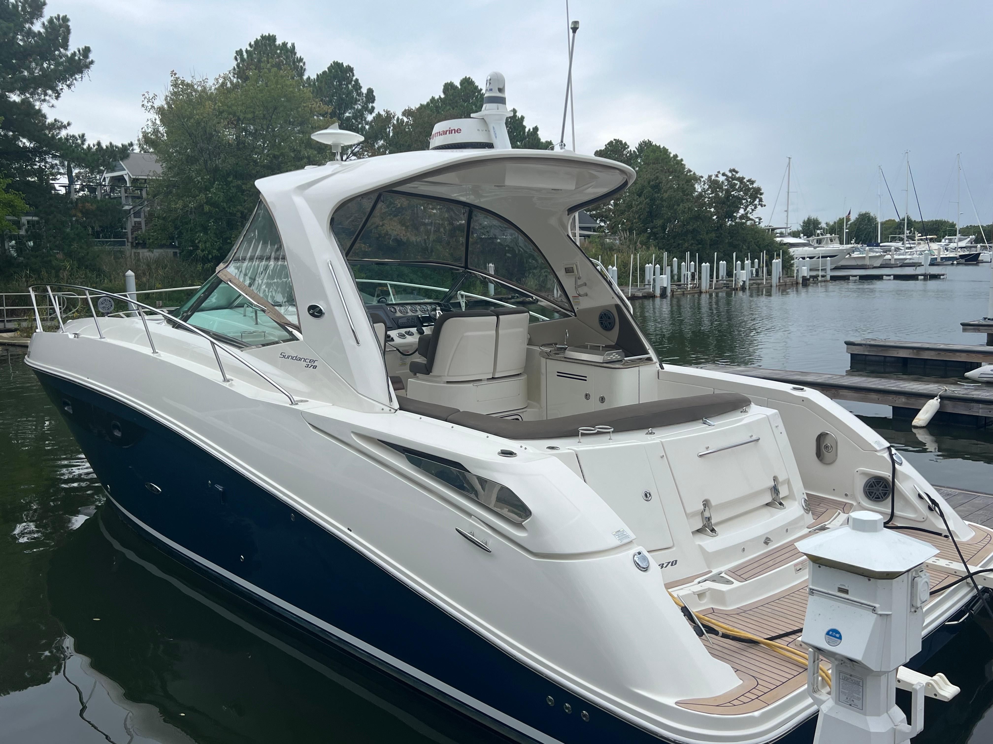 2016 Sea Ray 370 Sundancer