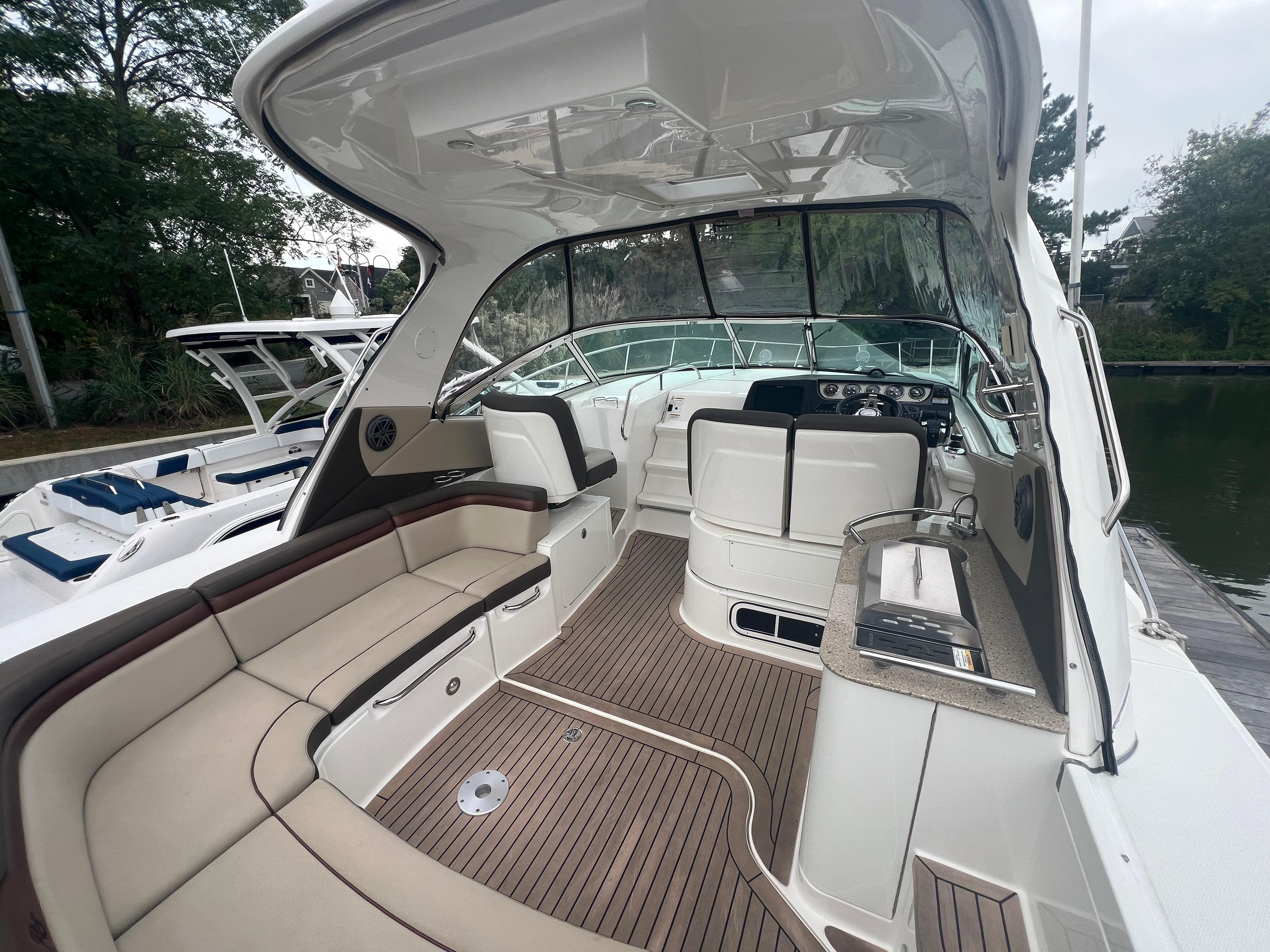 2016 Sea Ray 370 Sundancer