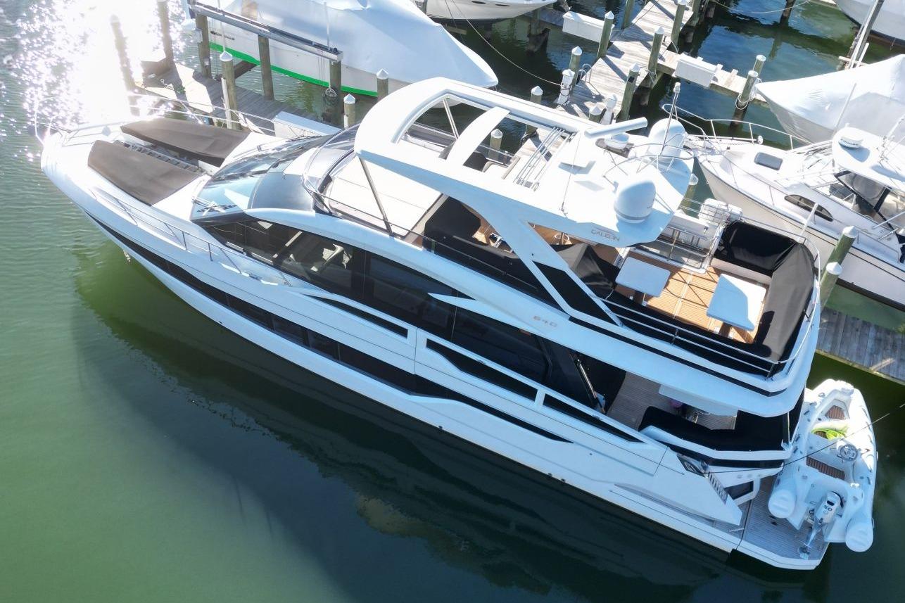 M 9204 CF Knot 10 Yacht Sales M 9204 CF Knot 10 Yacht Sales