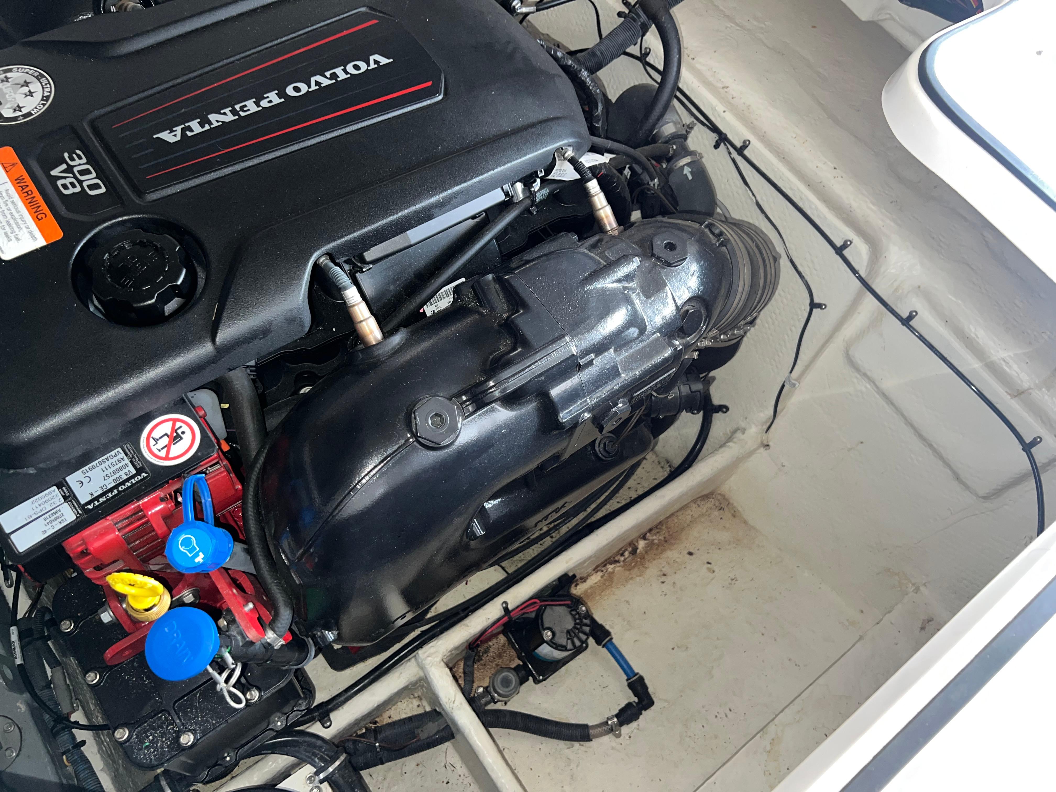 2018-regal-commodore-258-power-9801559-20250520132416423-1_XLARGE