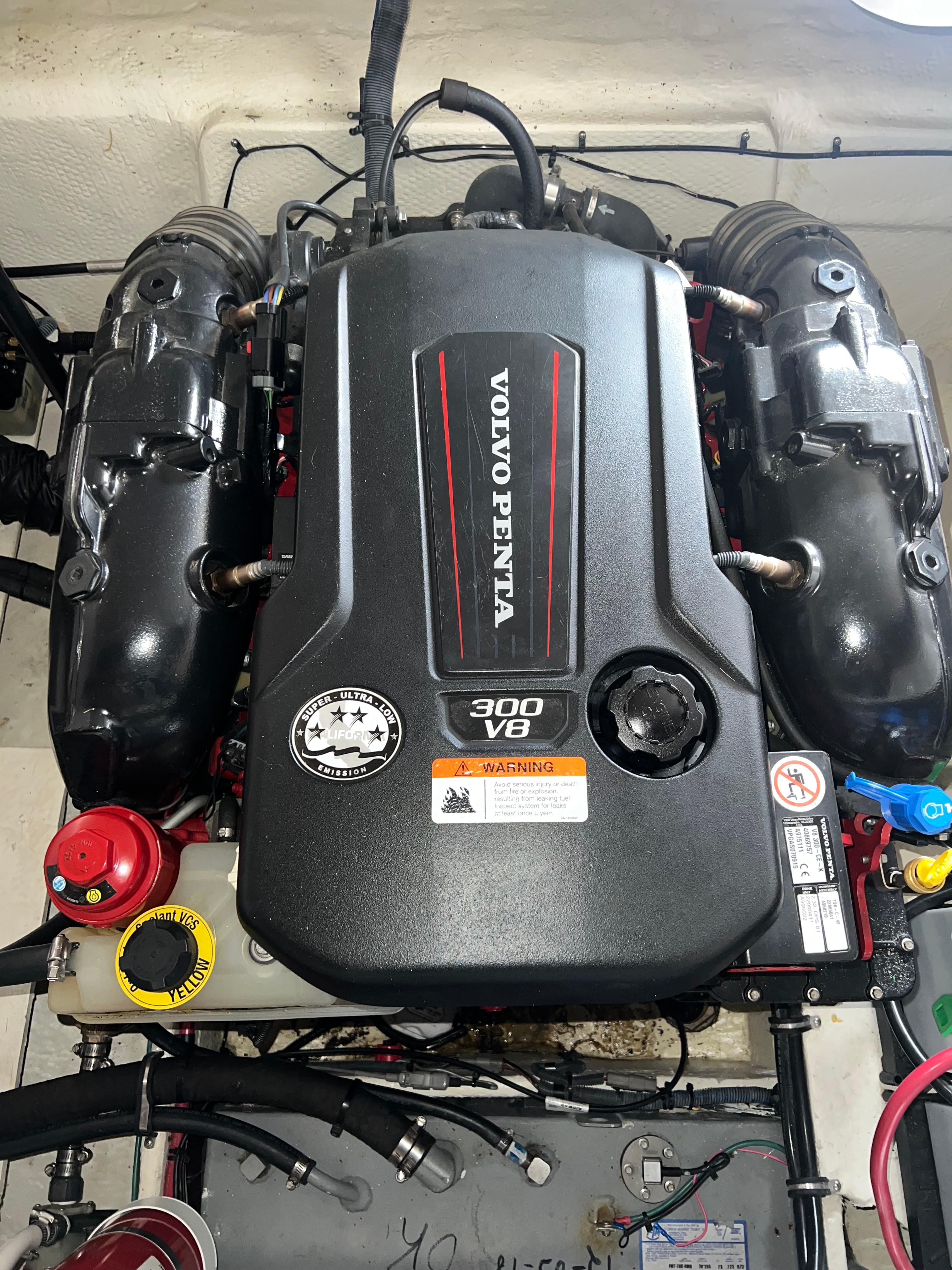 2018-regal-commodore-258-power-9801559-20250520132419705-1_XLARGE