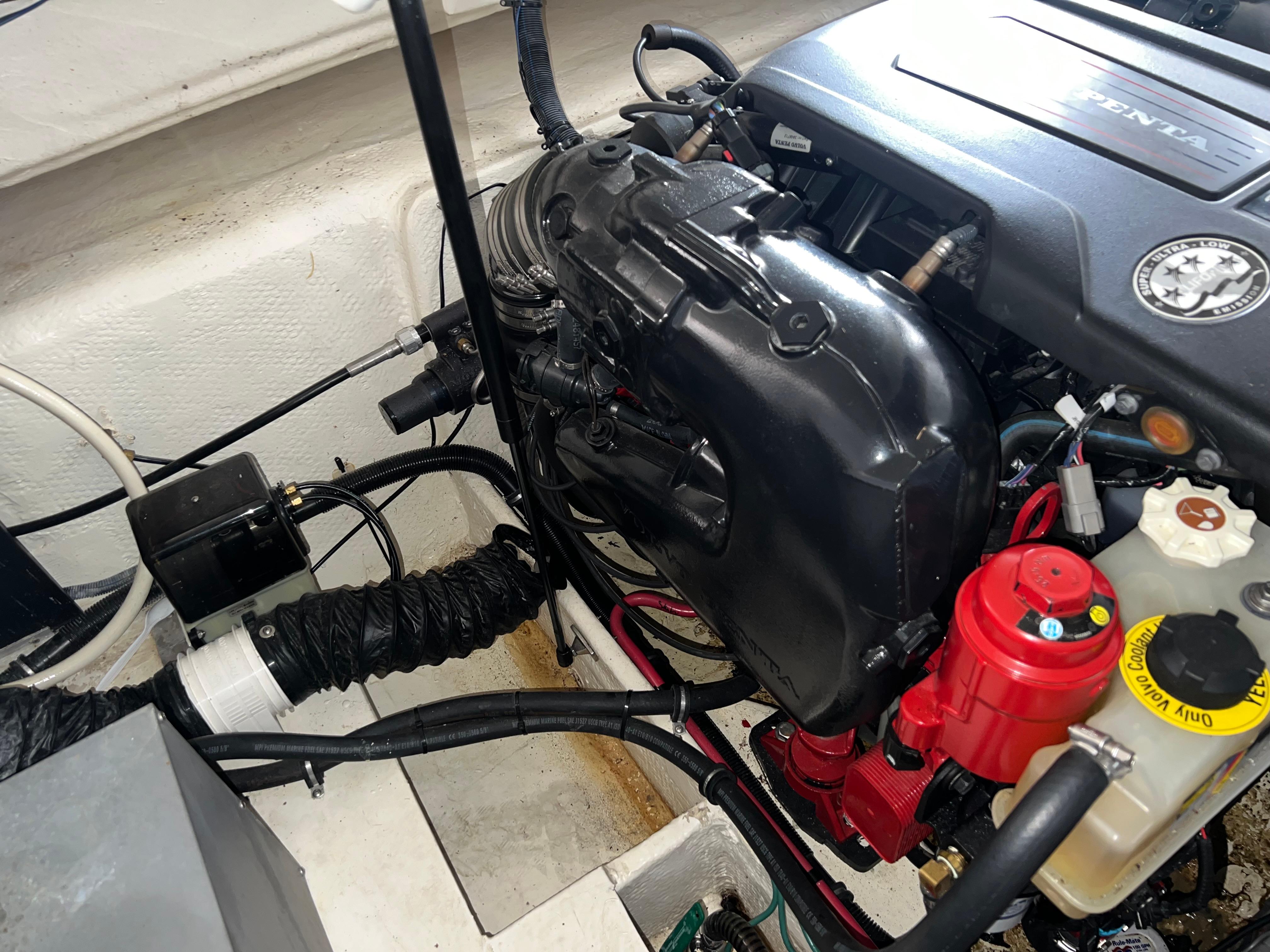 2018-regal-commodore-258-power-9801559-20250520132422322-1_XLARGE